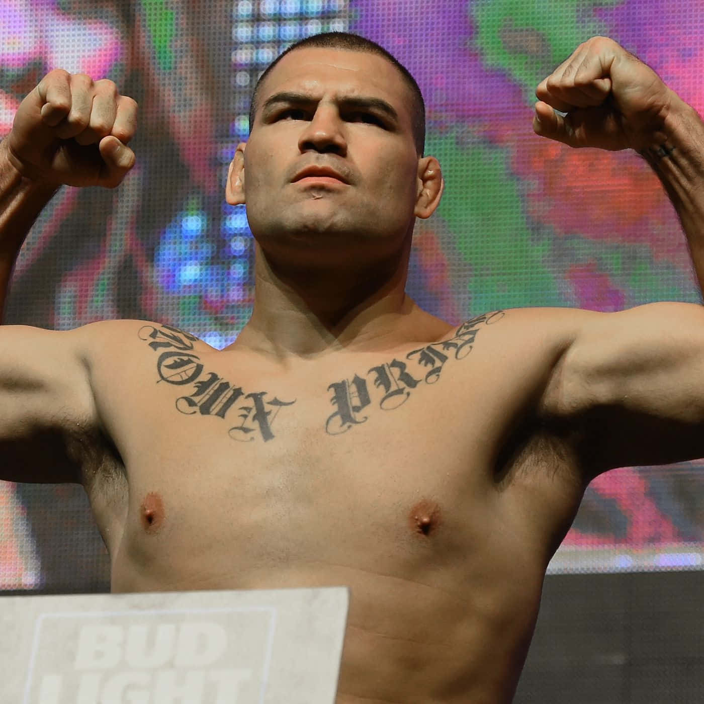 American Wrestler Cain Velasquez At Ufc 200 Background