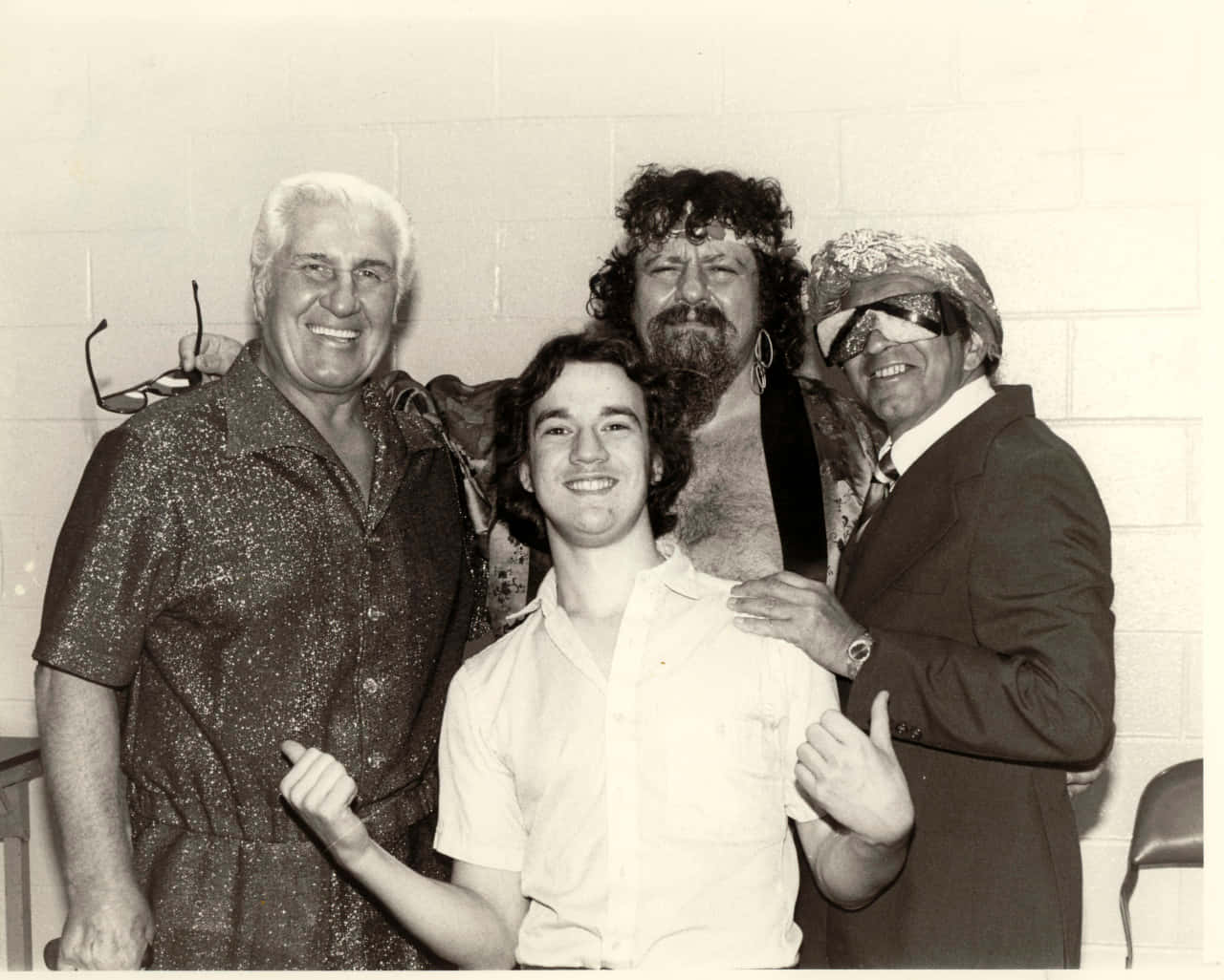 American Wrestler Freddie Blassie With Friends Background