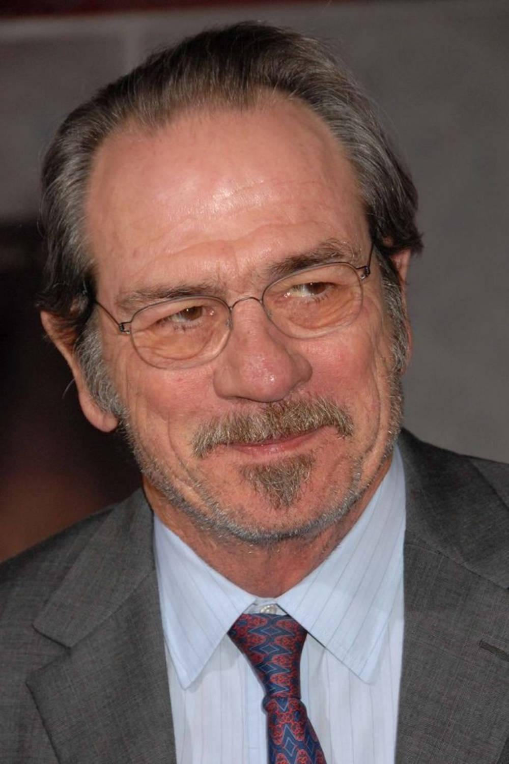 Amiable Tommy Lee Jones Background