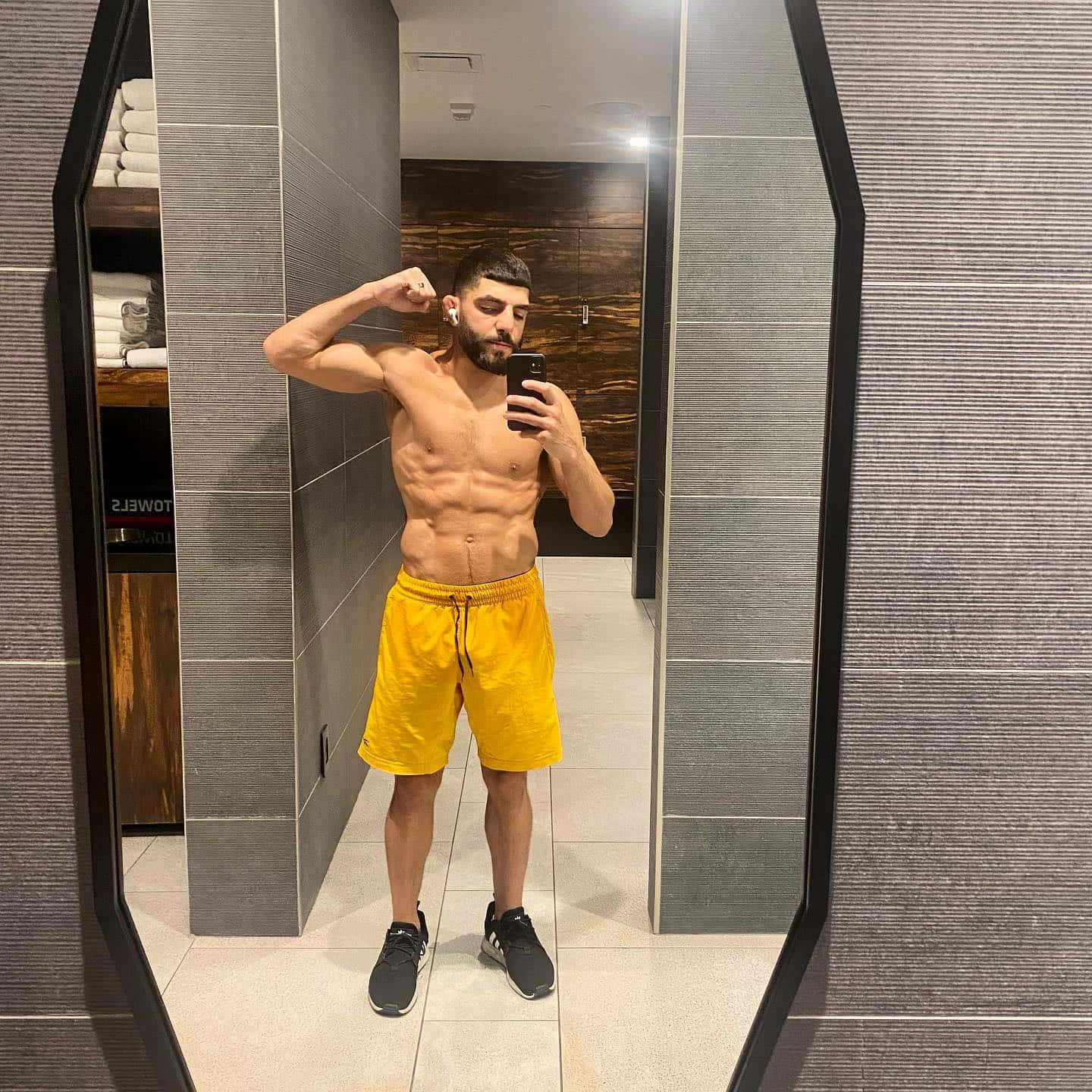 Amir Albazi Posed Mirror Selfie