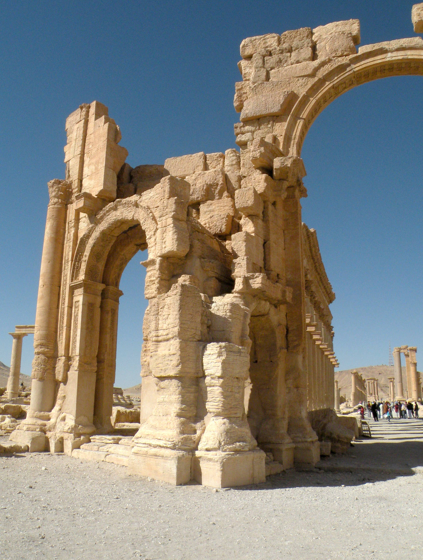 An Ancient Structure In Palmyra Background