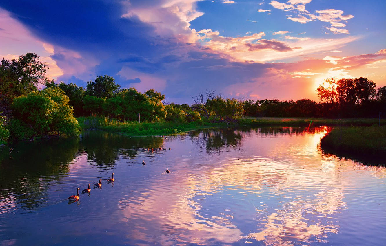 An Evening View At Chisholm Creek In Kansas Background