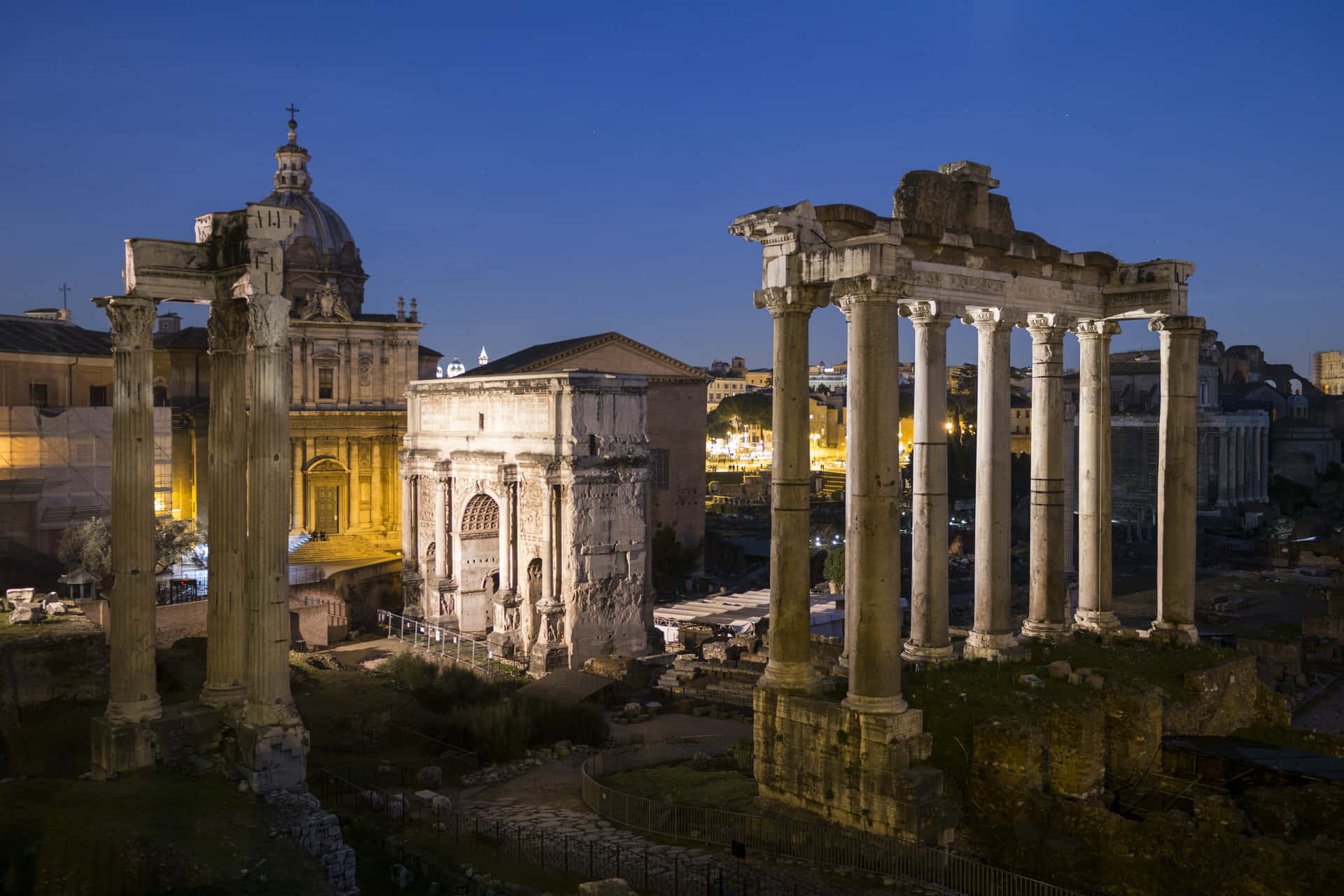 An Iconic View Of Ancient Rome - The Colosseum Background