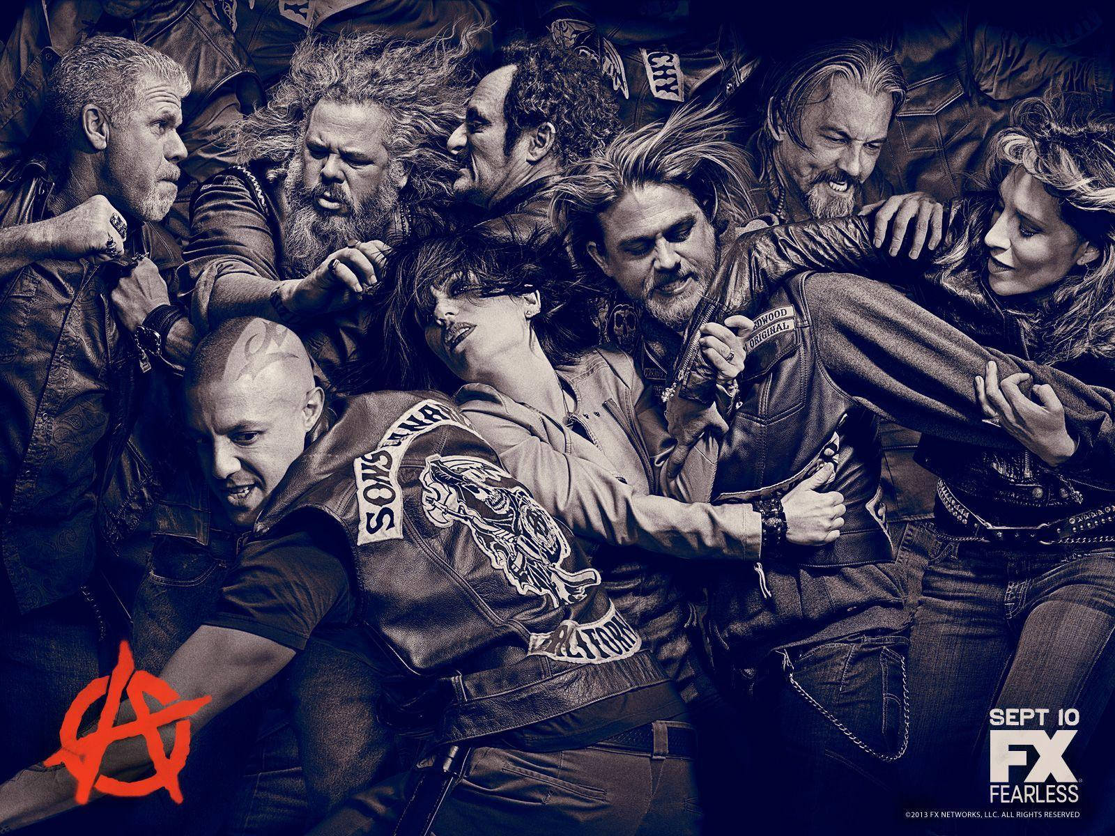 An Image Of The Cast Of Sons Of Anarchy Background