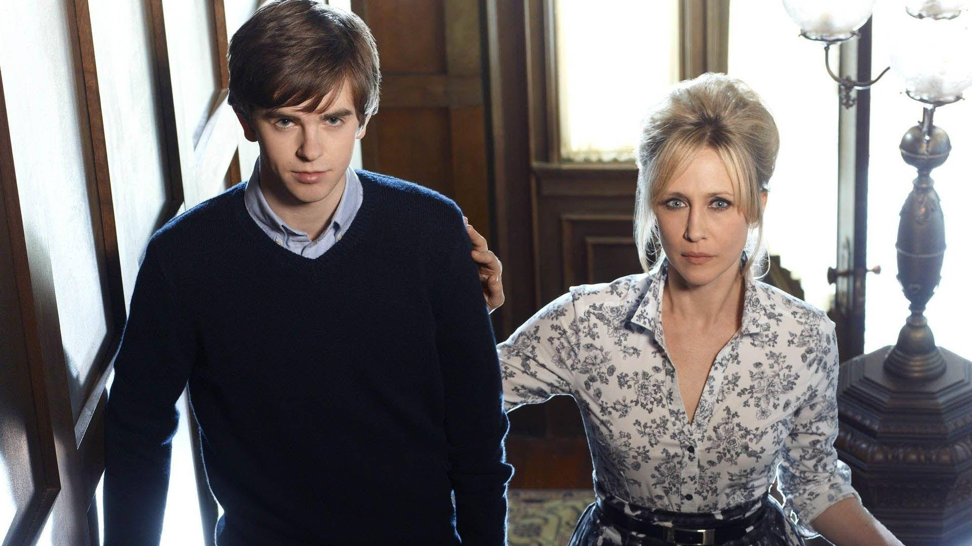 An Intimate Moment Between Norma And Norman Bates In Bates Motel Tv Series Background
