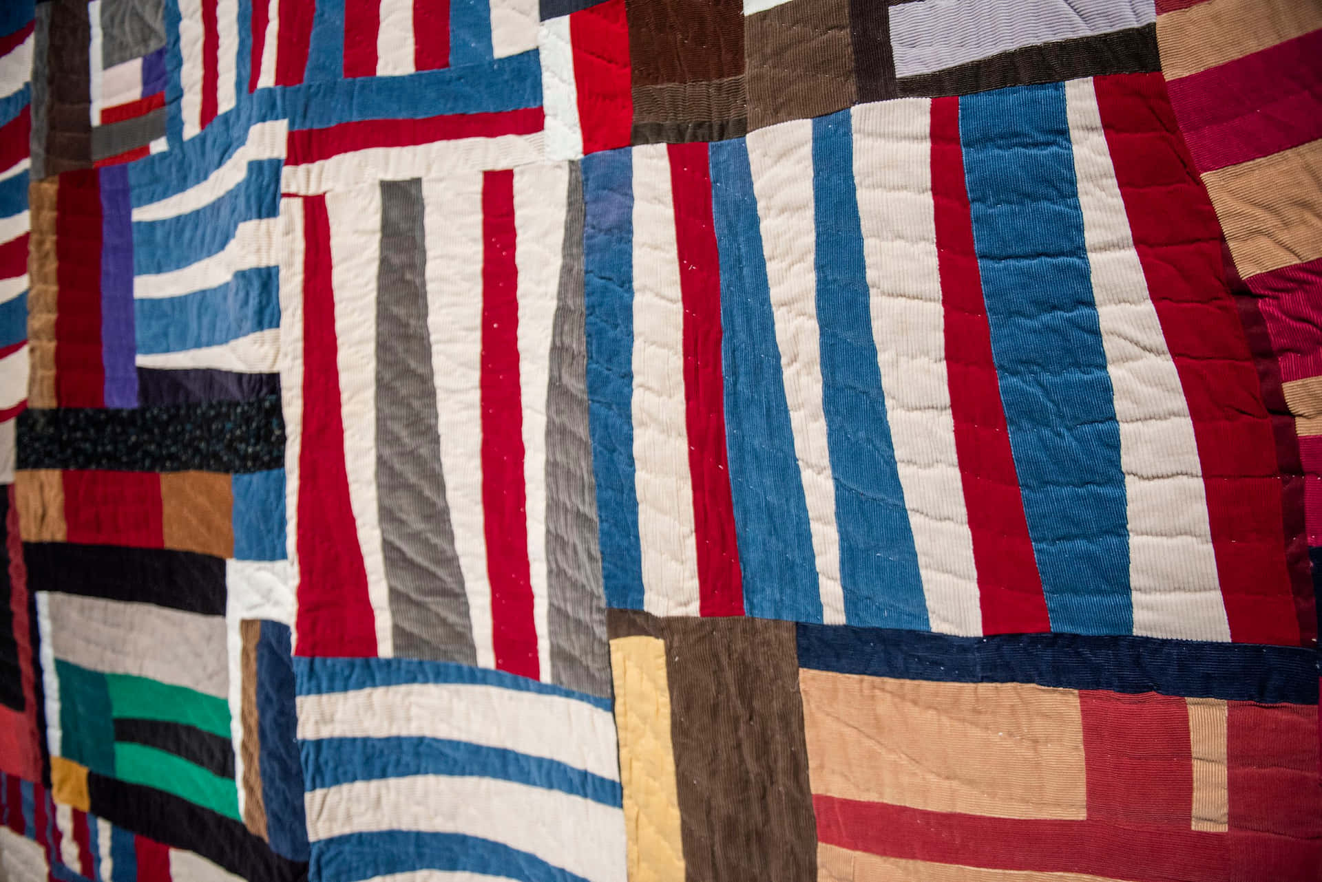 An Intricately Designed Quilt That Is Sure To Keep You Warm And Cozy. Background