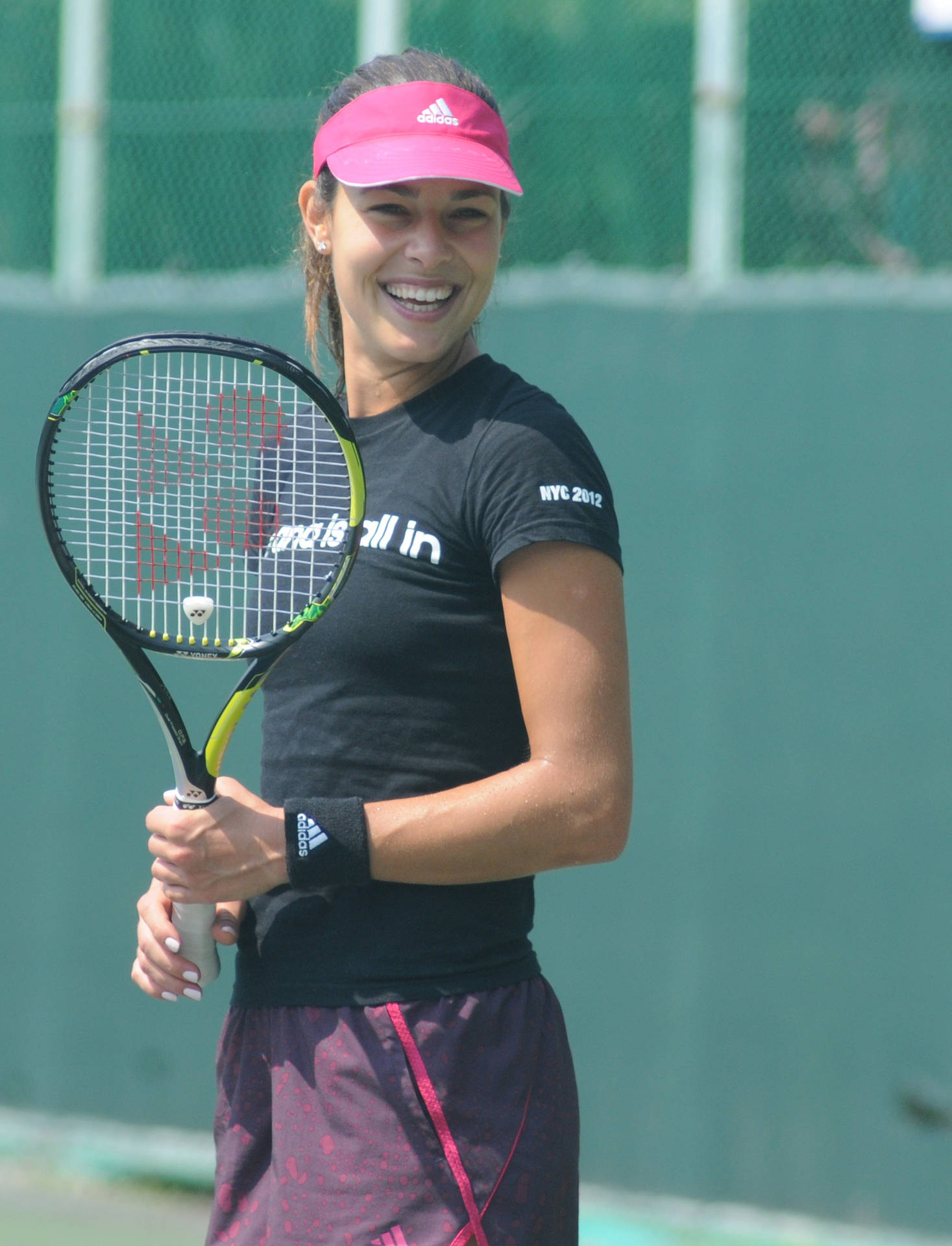 Ana Ivanovic Smiling In The Crowd Background