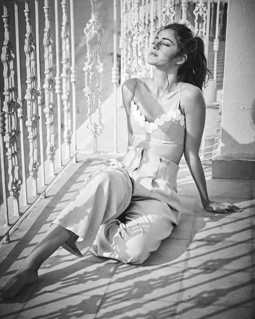 Ananya Pandey Basking In Sun Background