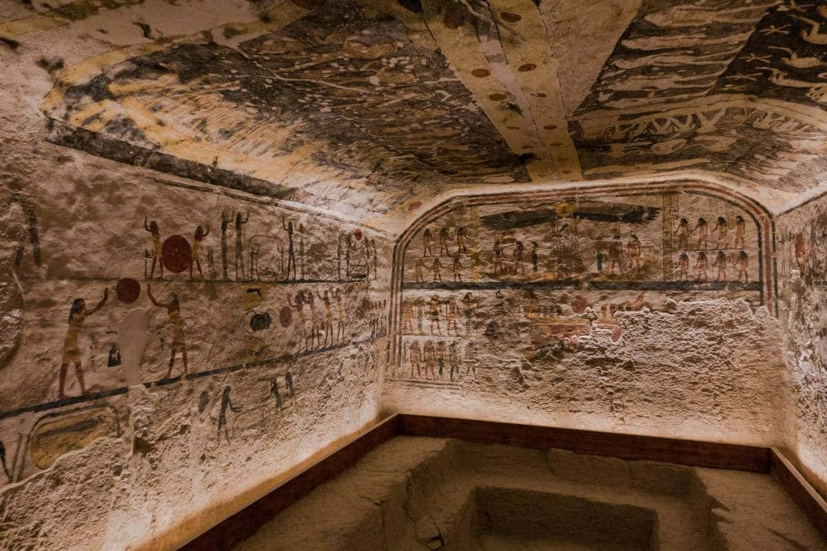 Ancient Egyptian Tomb Paintings Valleyofthe Kings Background