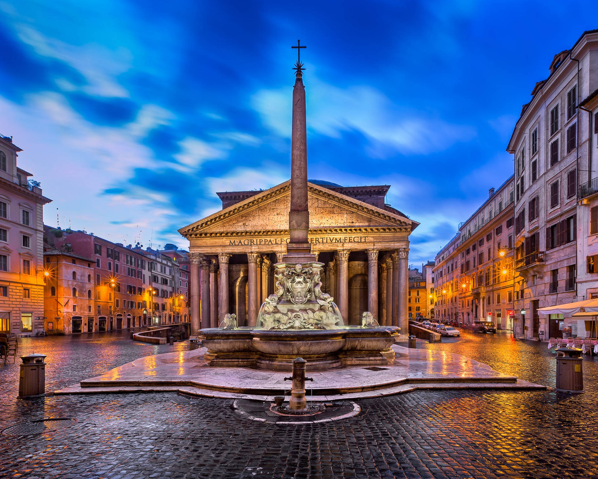 Ancient Pantheon In Rome Background