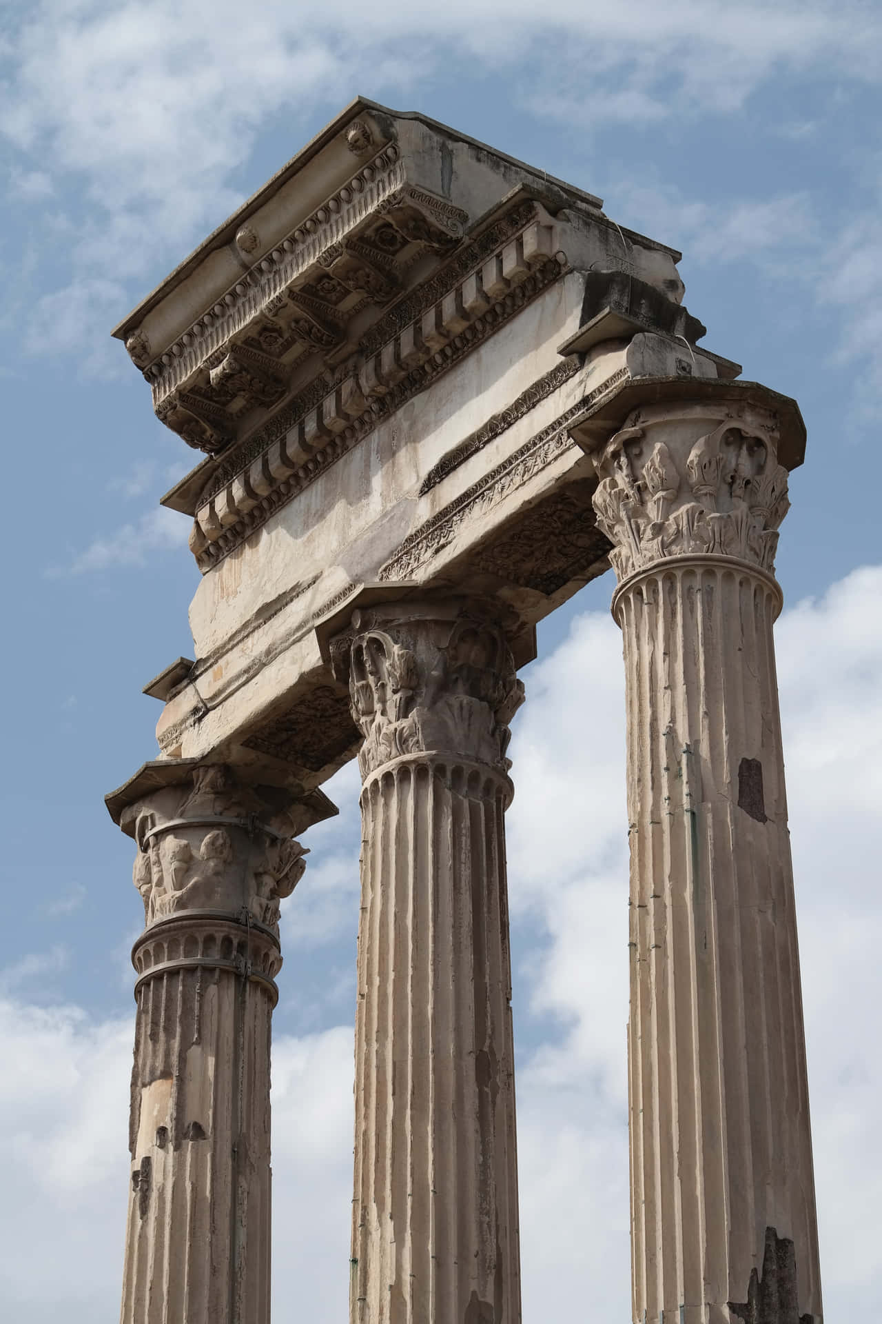 Ancient Roman Il Tempio Dei Dioscuri Vertical Desktop Background