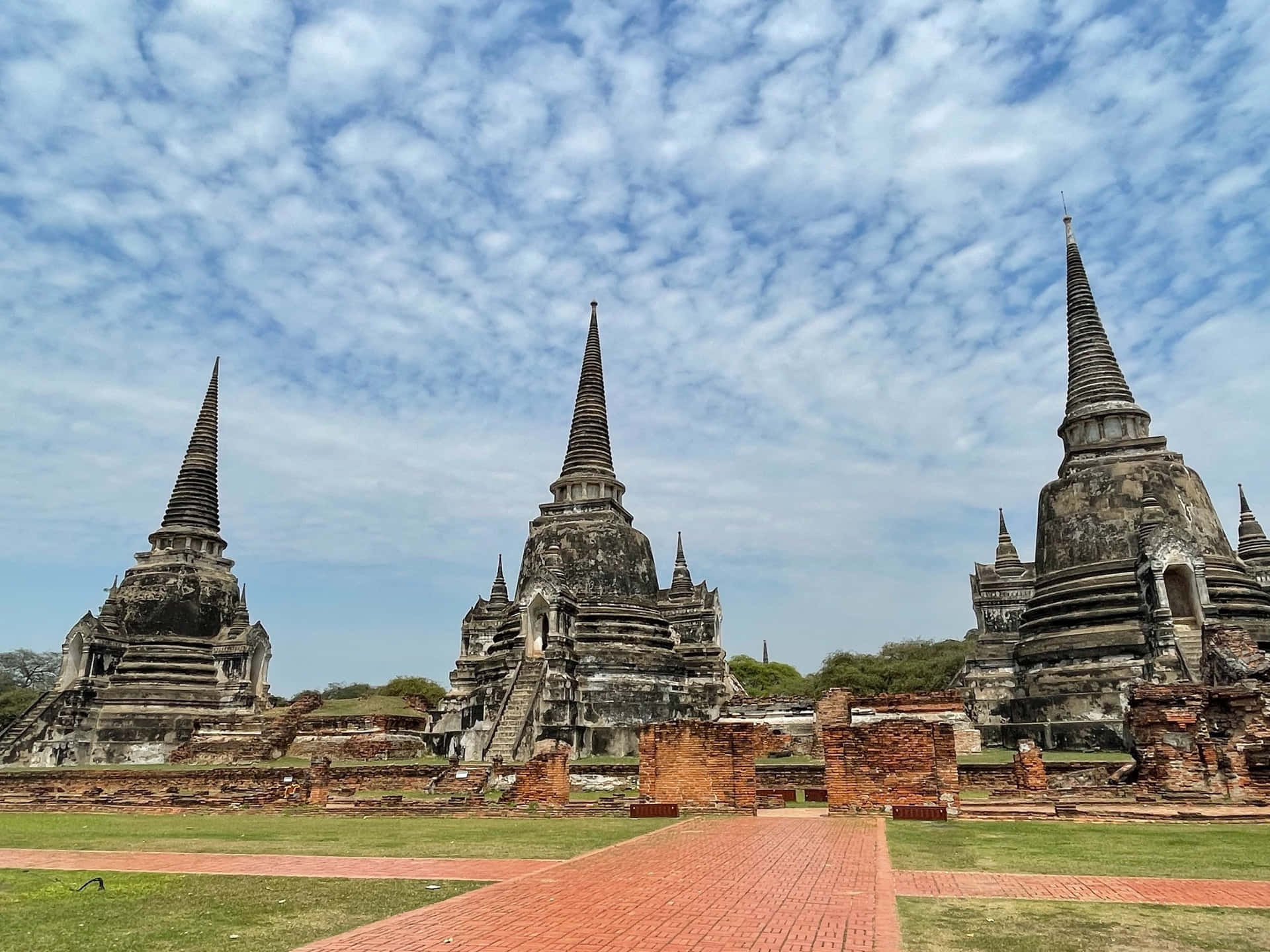 Ancient_ Stupas_ Ayutthaya_ Historical_ Park_ Thailand.jpg