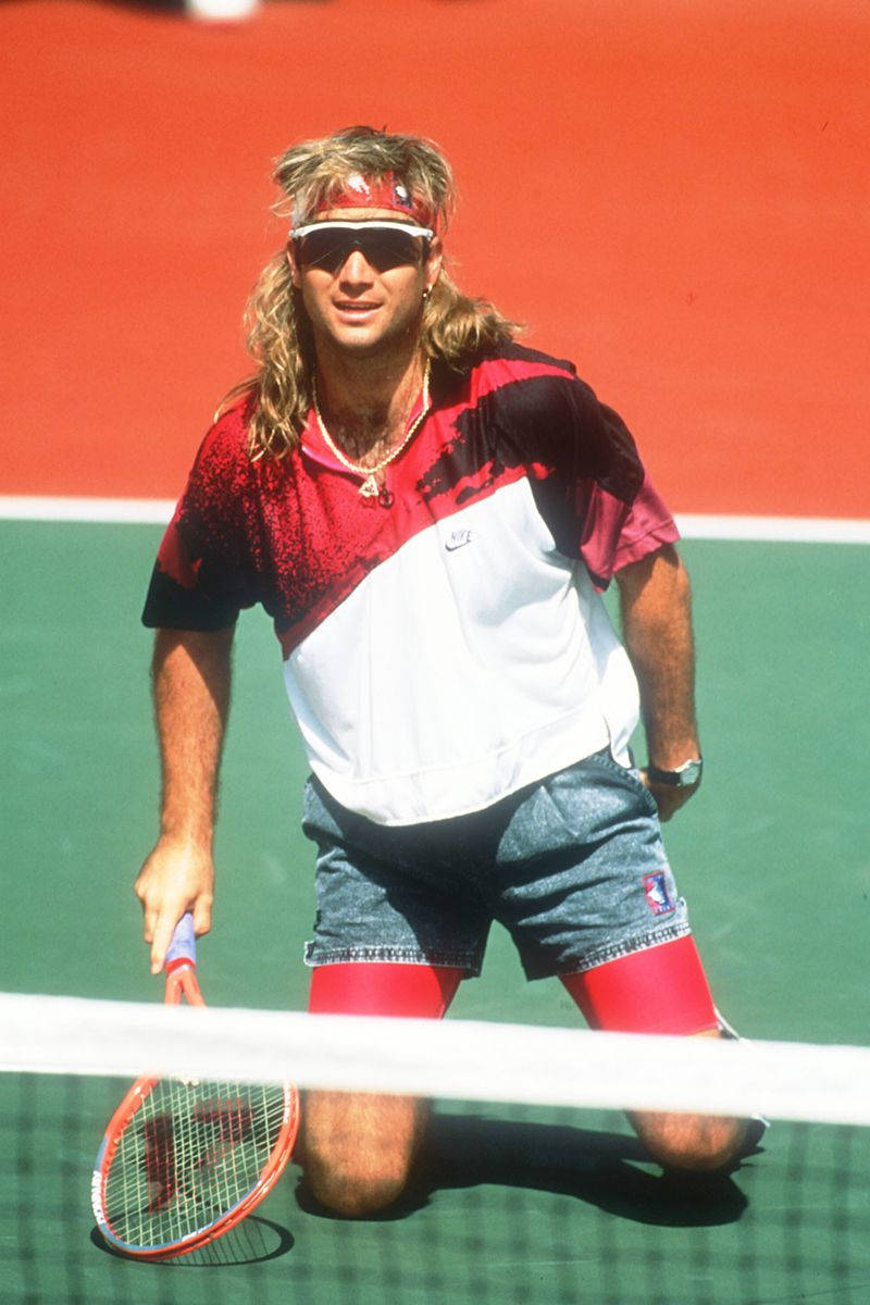 Andre Agassi Kneeling Down Background