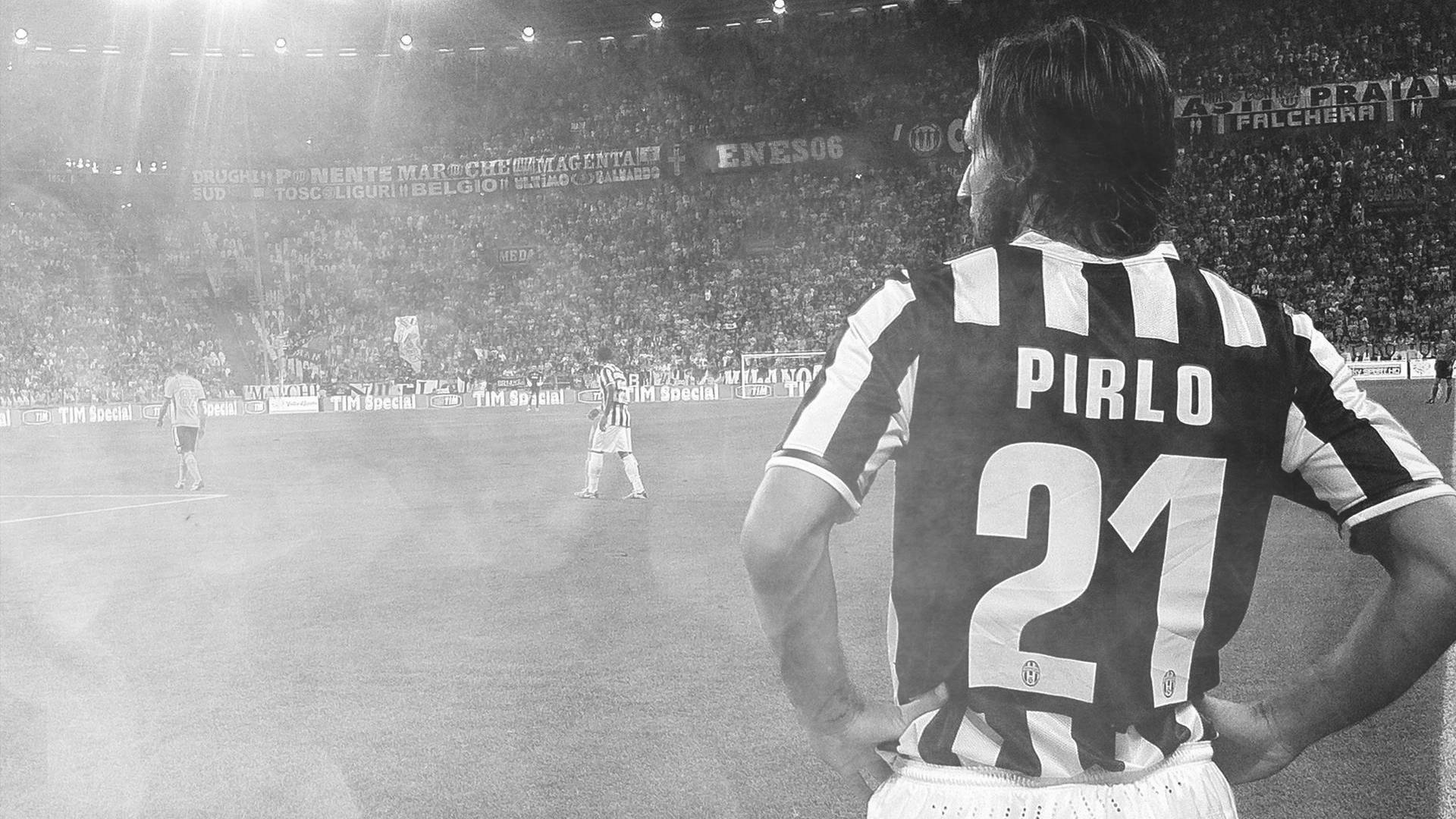 Andrea Pirlo Grayscale Rear View Background