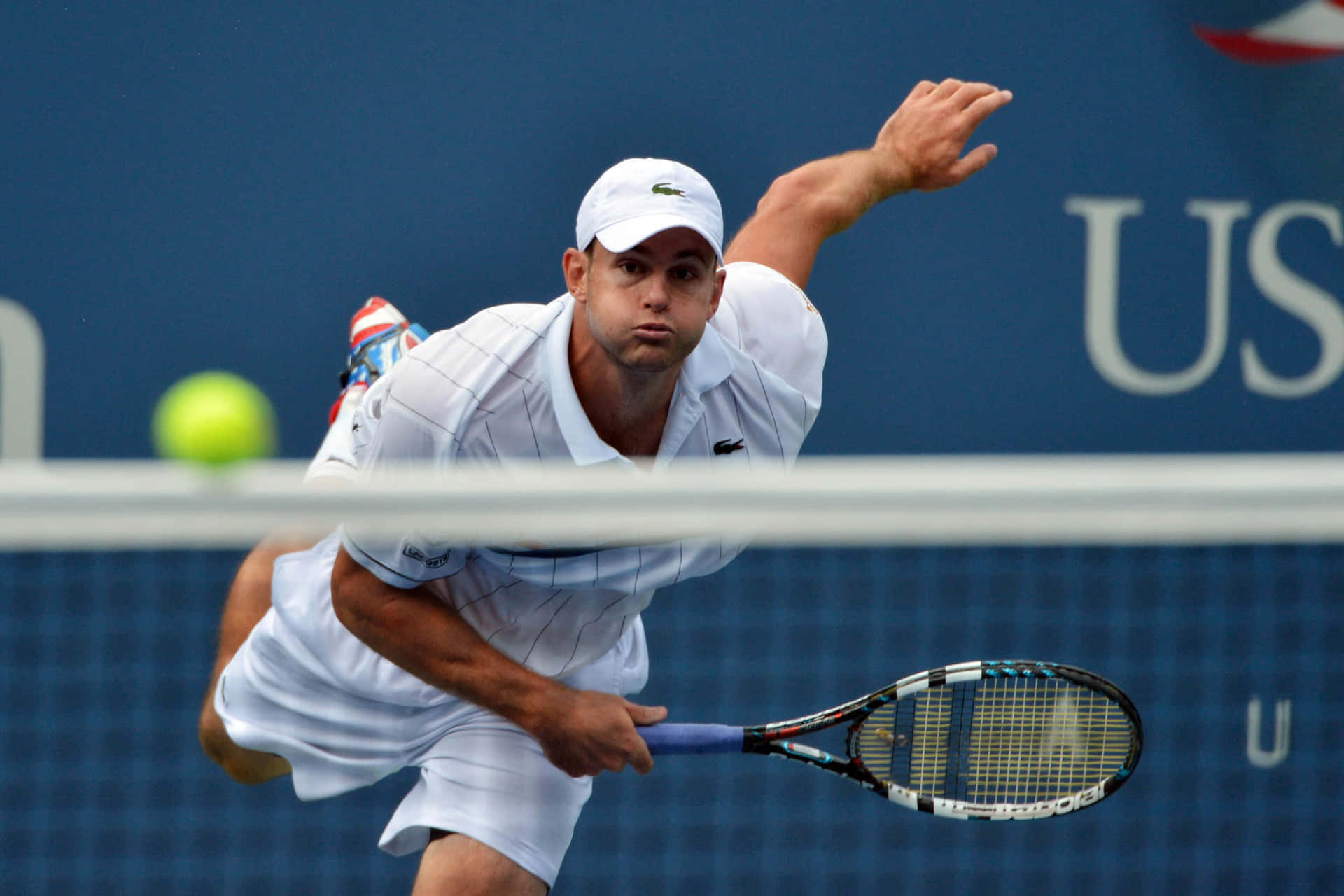 Andy Roddick Lurching Forward Background