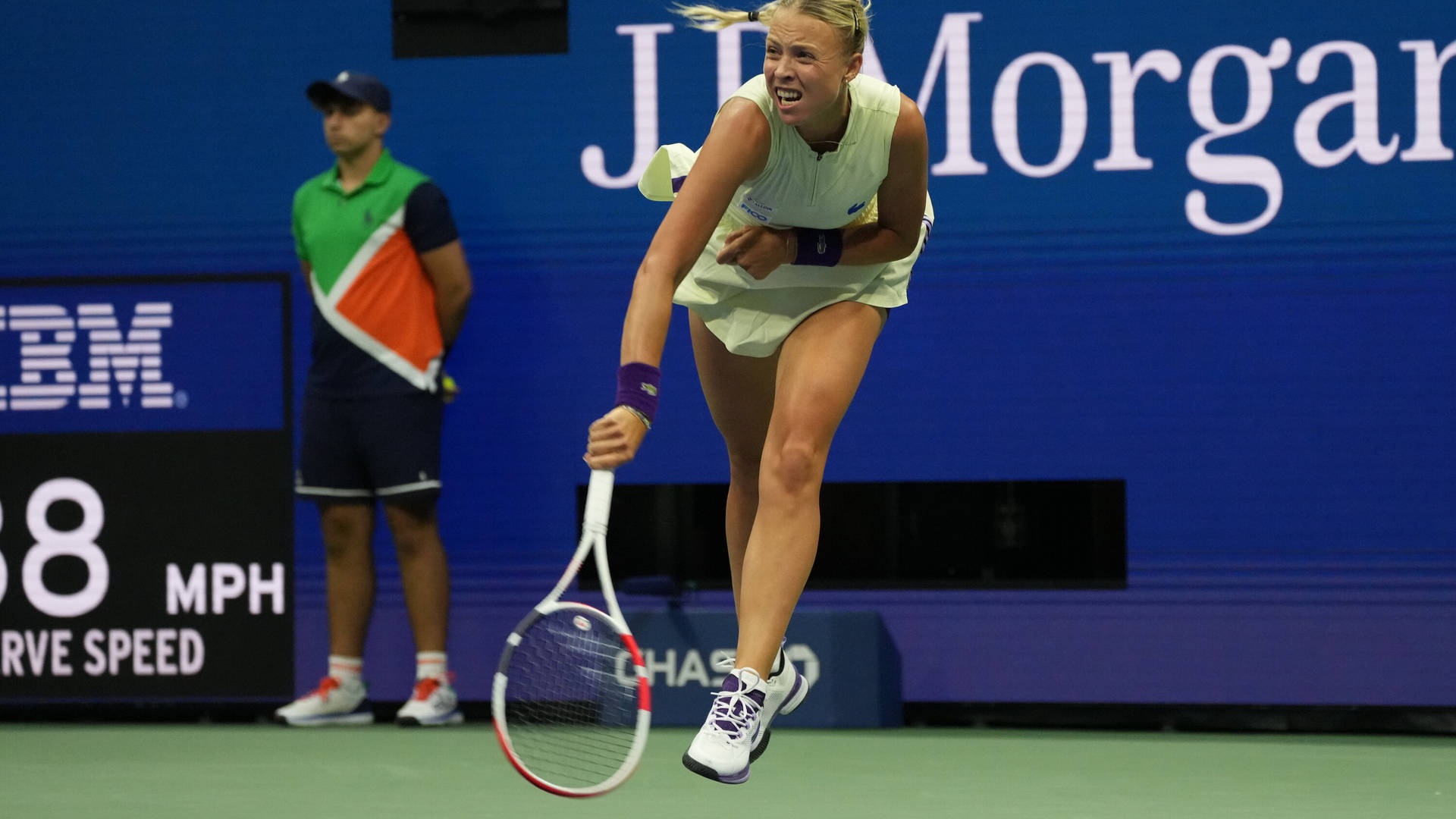 Anett Kontaveit In Yellow Swinging