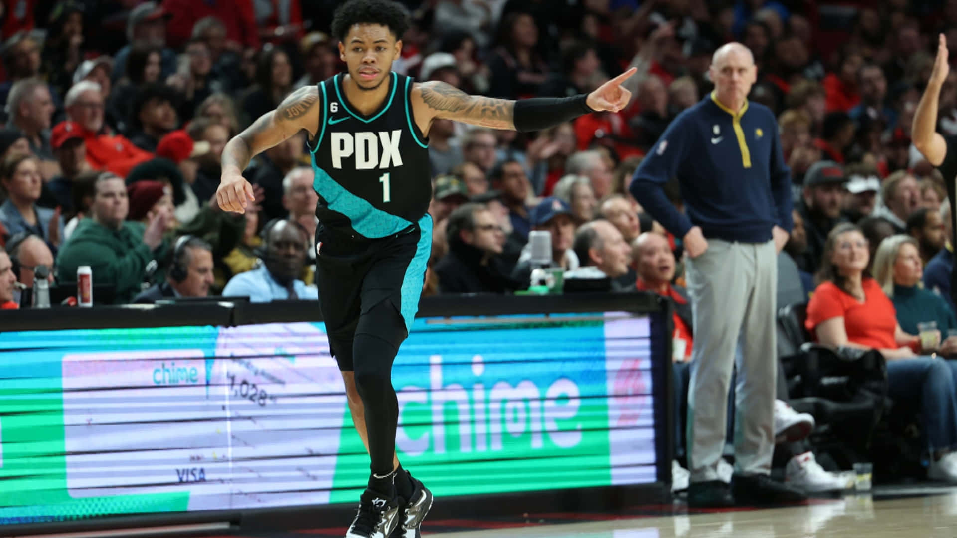 Anfernee Simons In Pdx Jersey Background