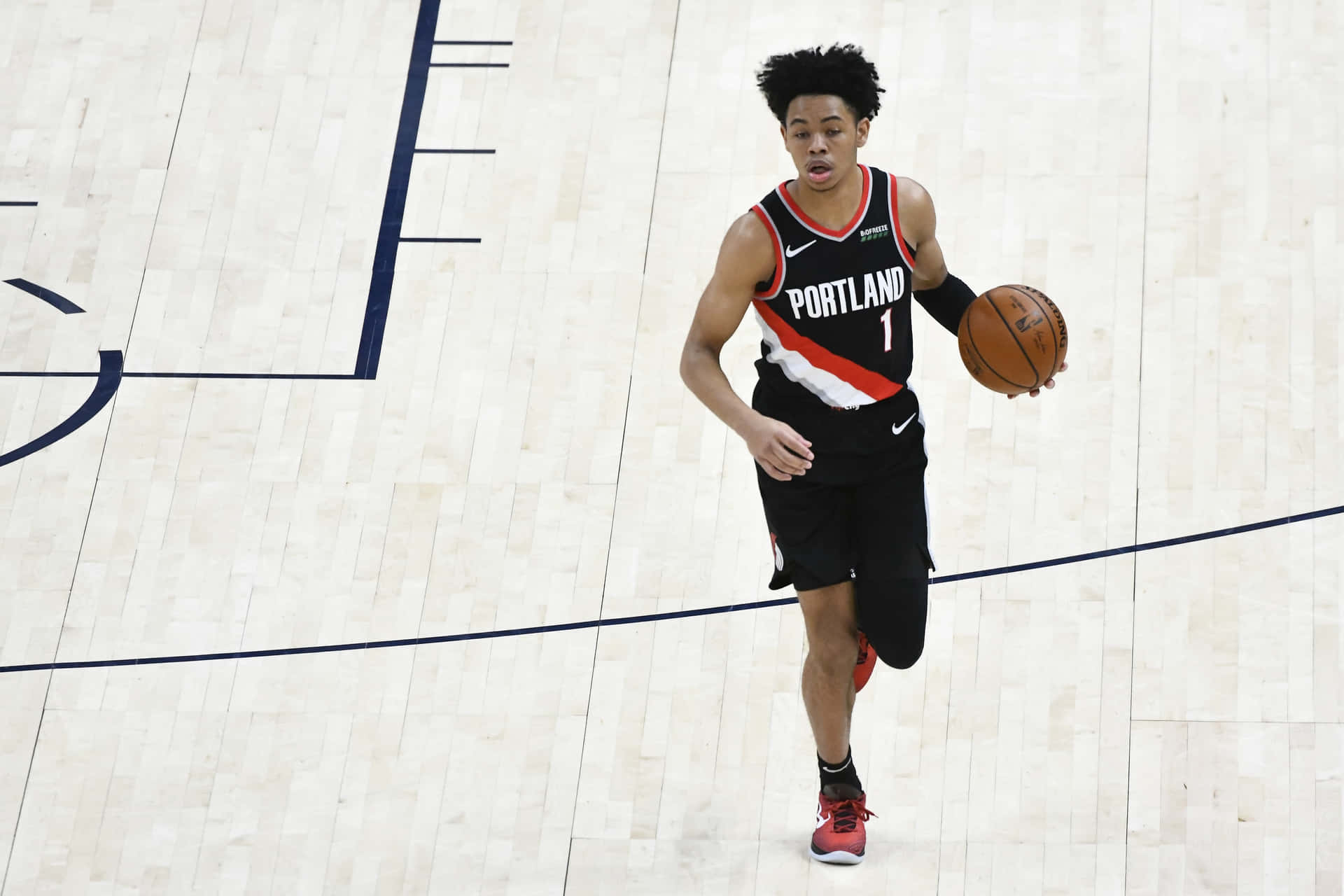 Anfernee Simons Portland Trail Blazers Action Background