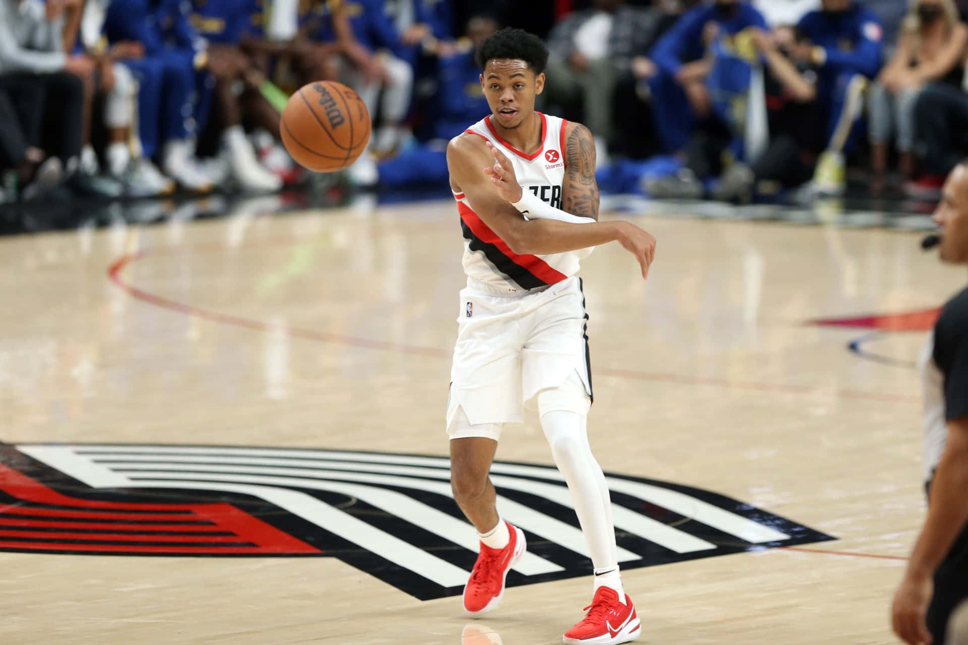 Anfernee Simons Portland Trail Blazers Action Shot Background