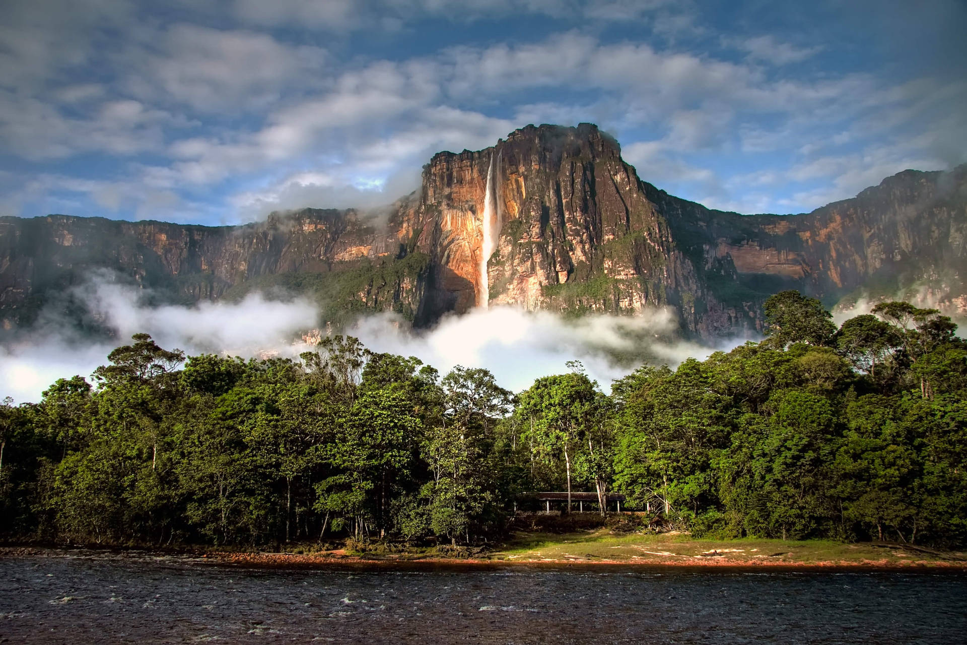 Angel Waterfalls Wide Shot