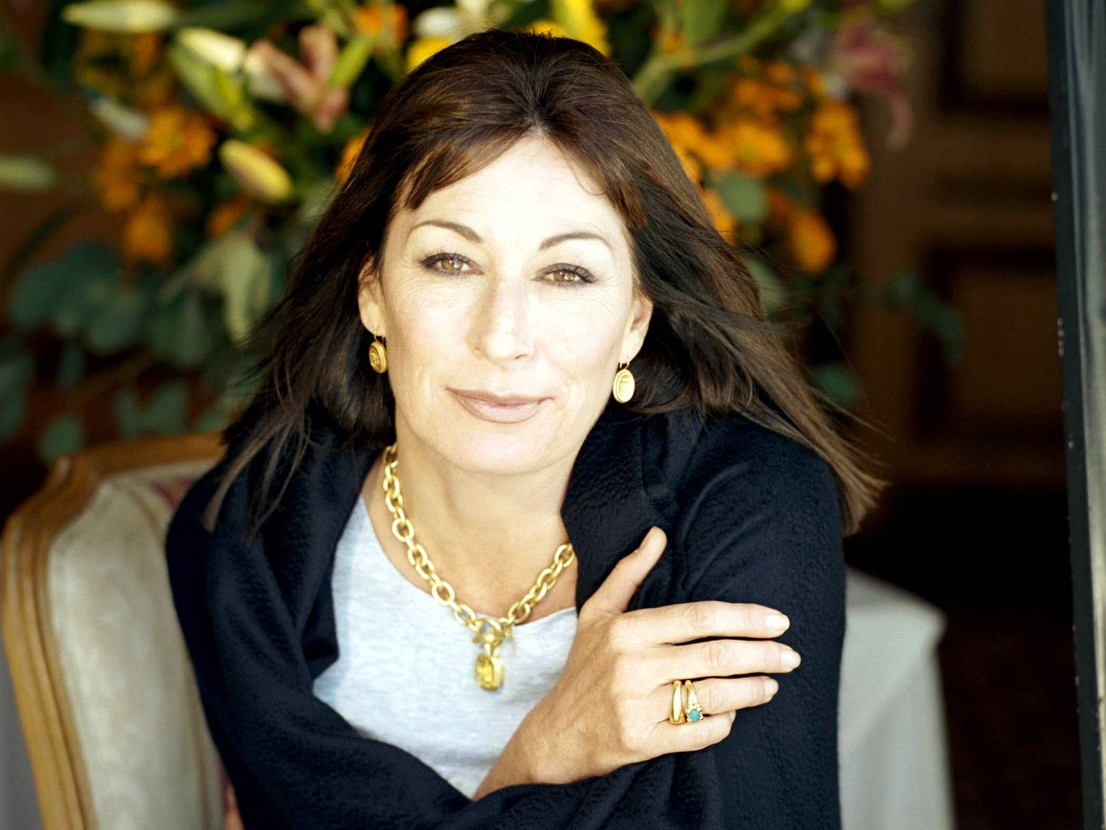 Anjelica Huston American Movie Actress Background