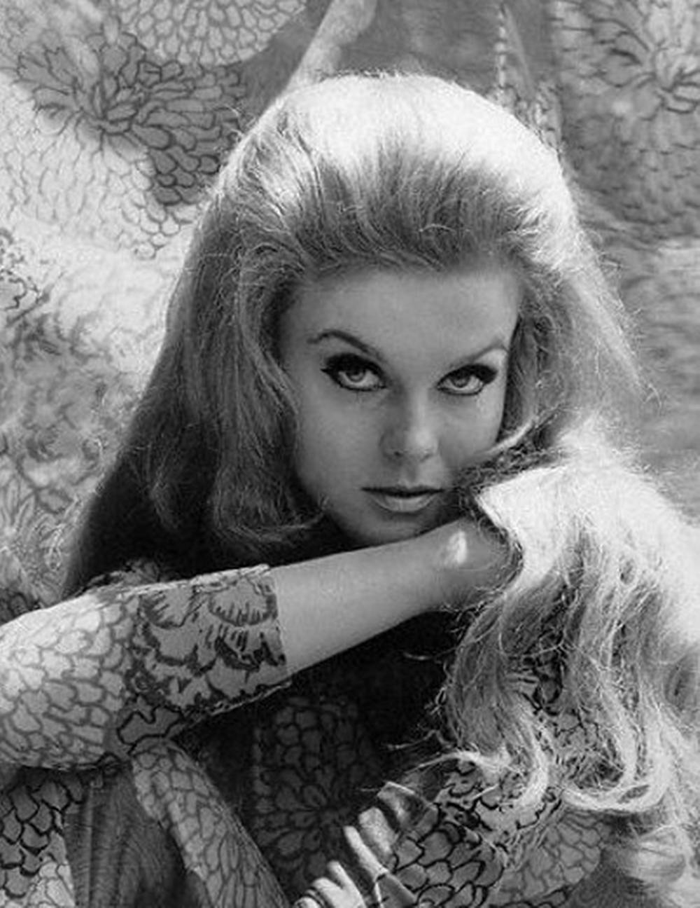 Ann-margret In Her Prime During A Cbs Television Special, 1968 Background