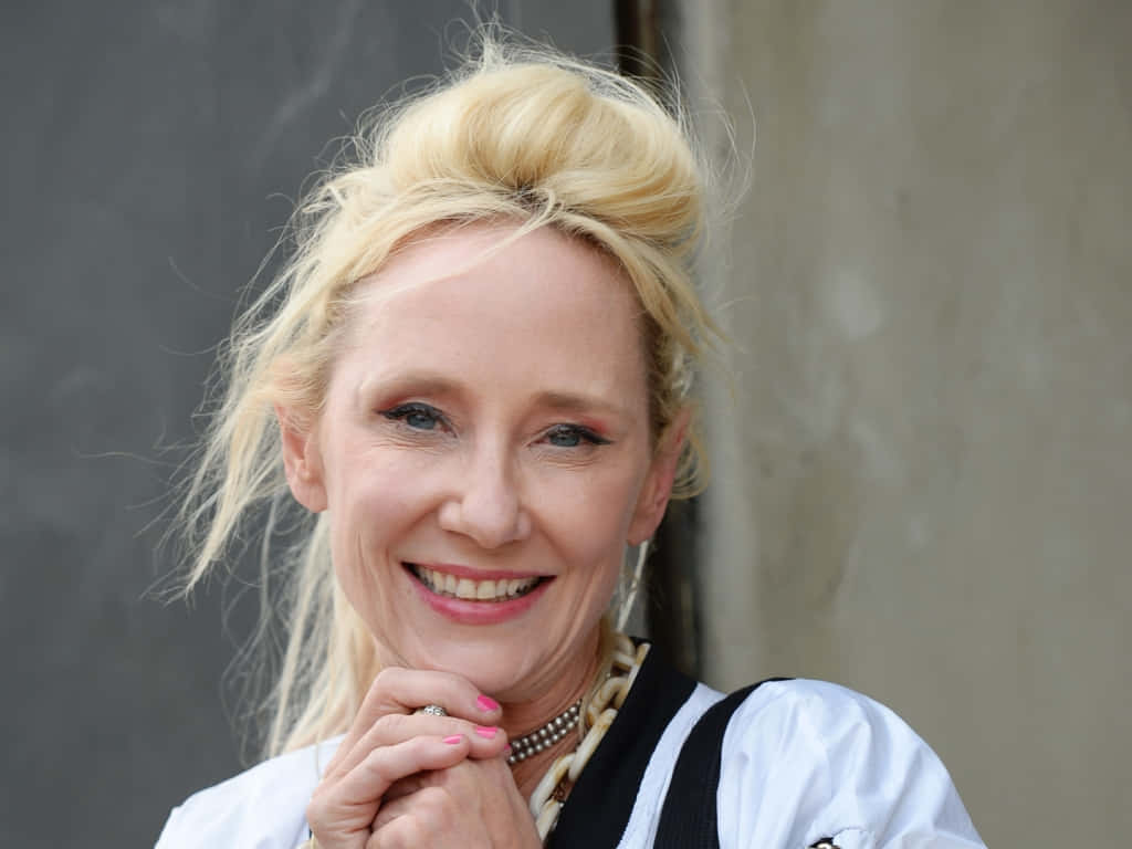 Anne Heche Happy Background