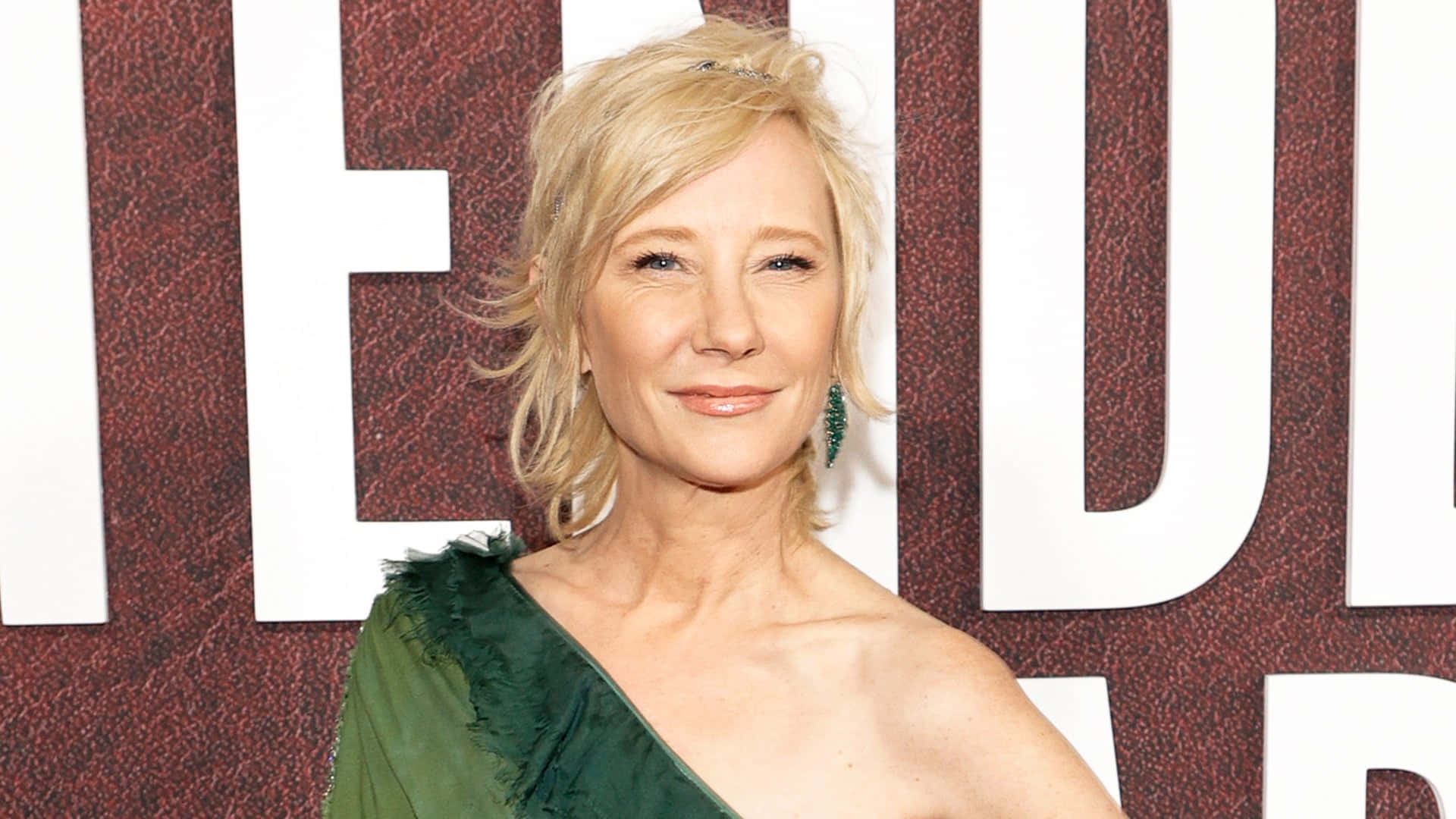 Anne Heche In A Green Gown