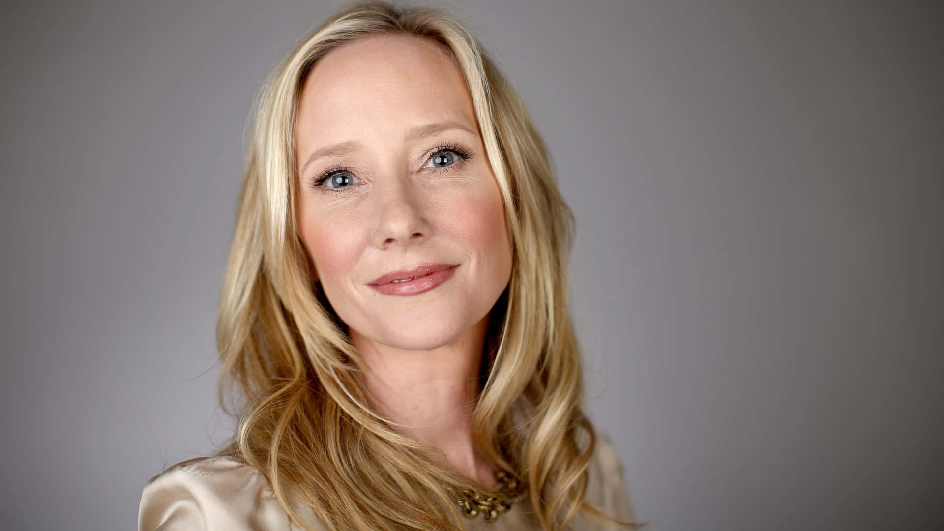 Anne Heche Looking Glamorous