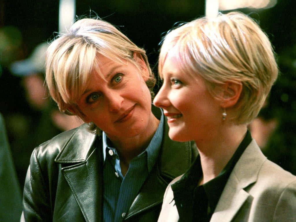 Anne Heche With Ellen Degeneres Background