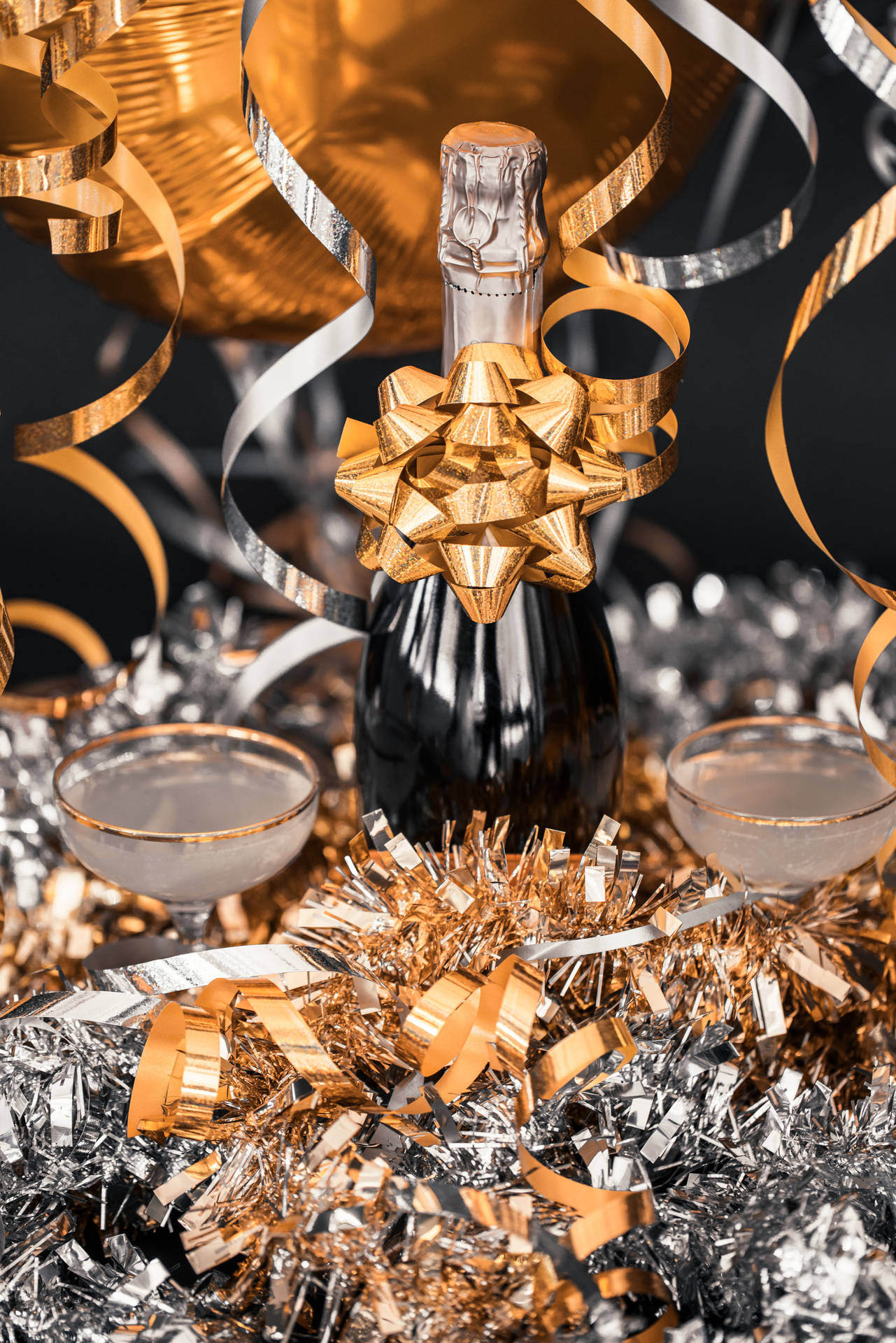 Anniversary Champagne And Confetti Background