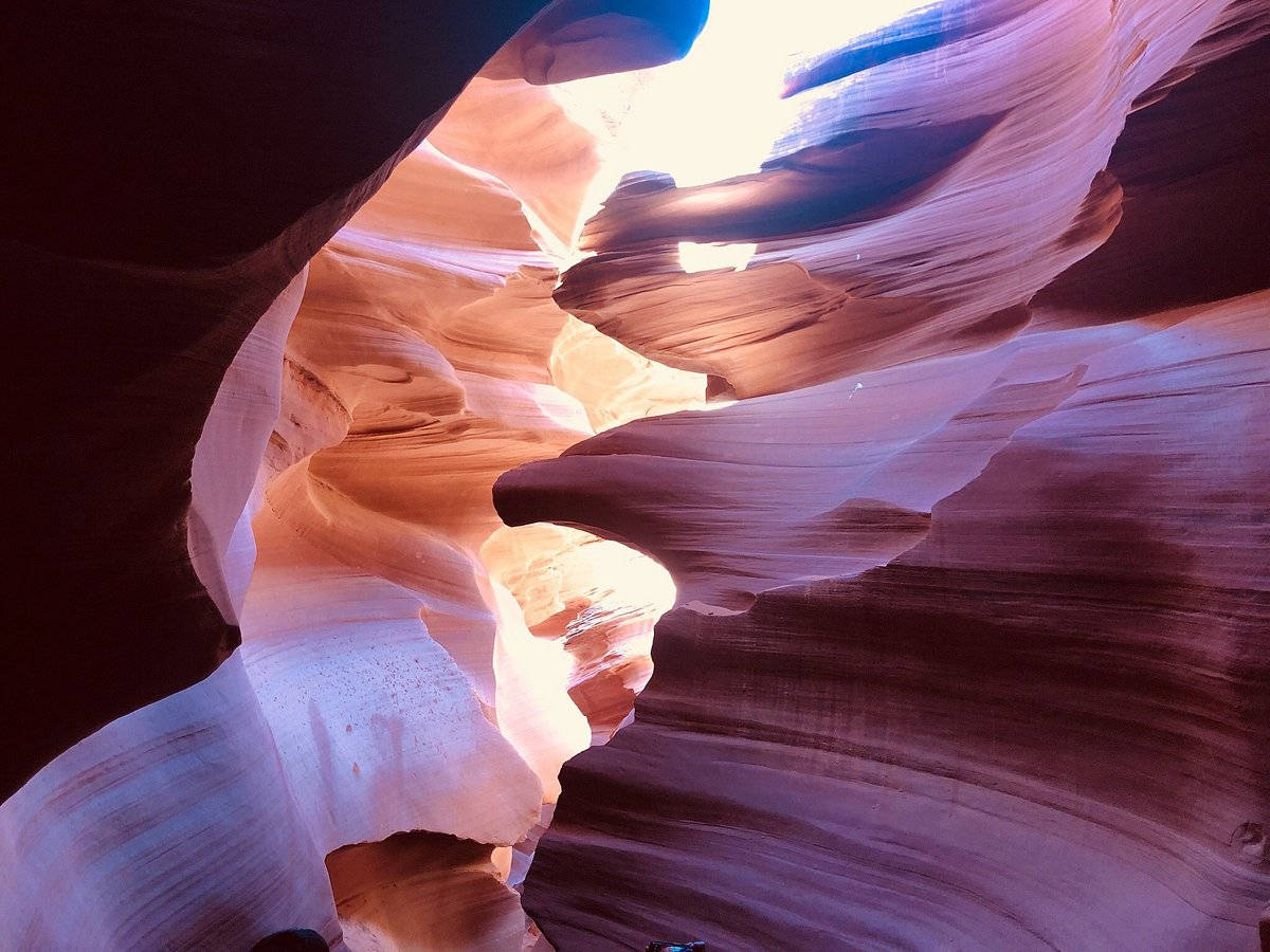 Antelope Canyon Shade Background