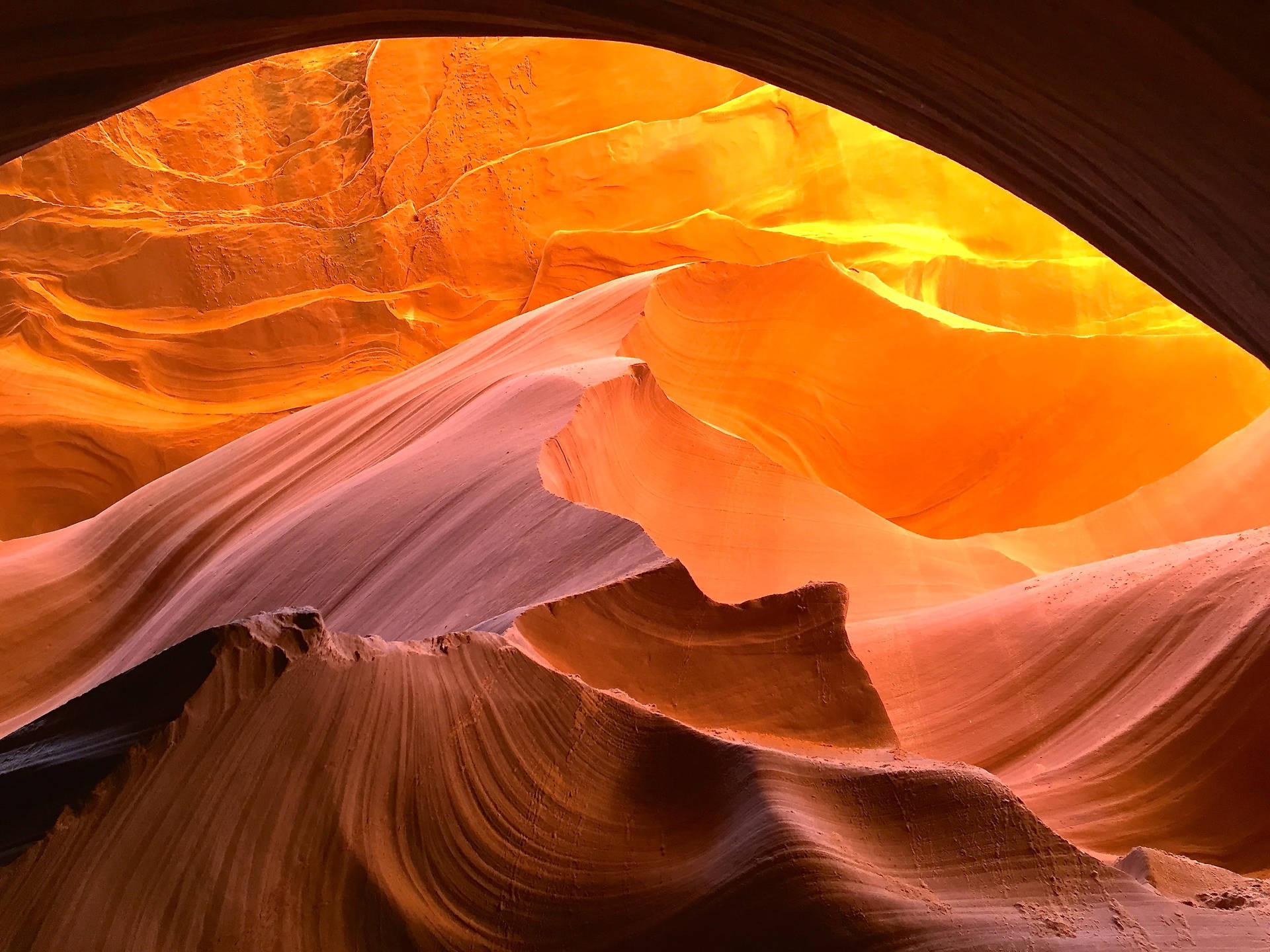 Antelope Canyon Soft Strokes Background