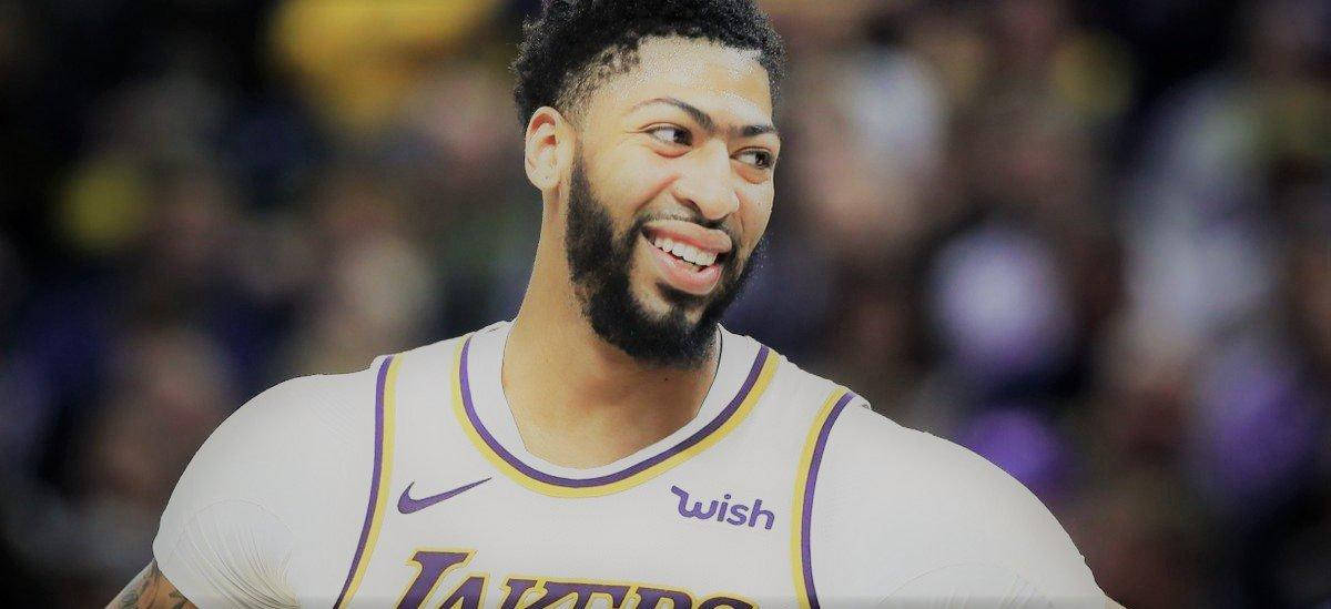 Anthony Davis Smiling Widescreen Background