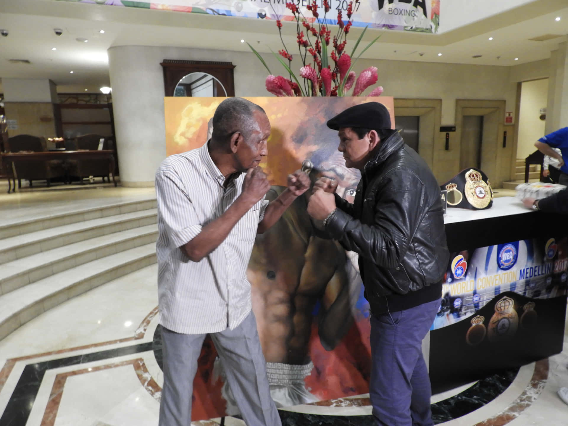 Antonio Cervantes And Roberto Durán Meet In Medellín Background