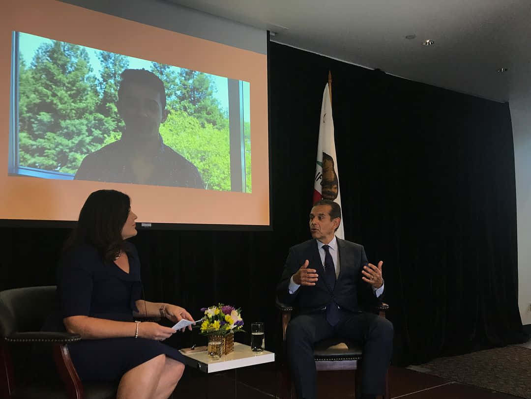 Antonio Villaraigosa Making A Hand Gesture Statement Background