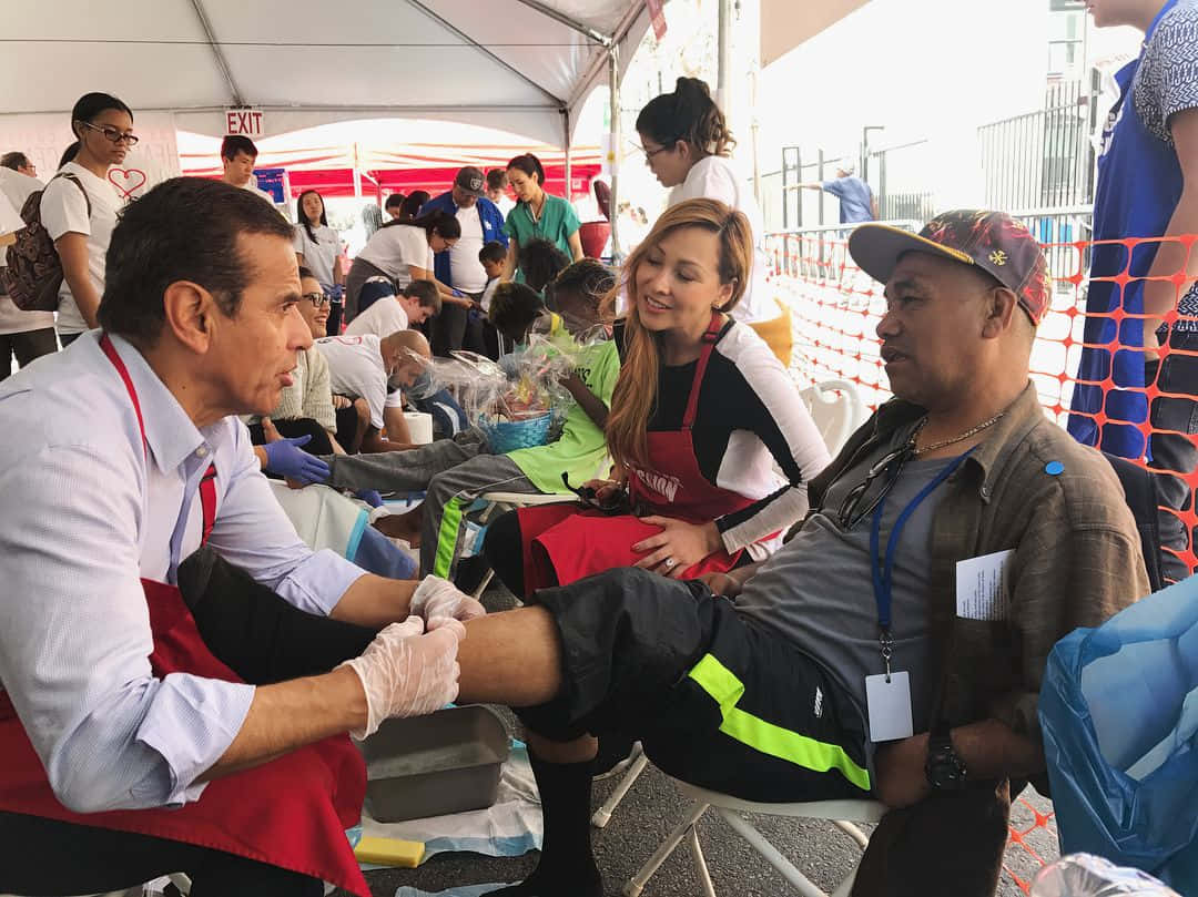 Antonio Villaraigosa On A Medical Mission In India. Background