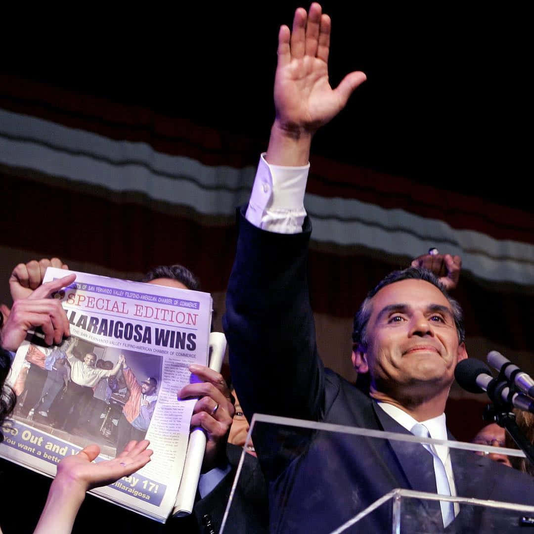 Antonio Villaraigosa Waving Background