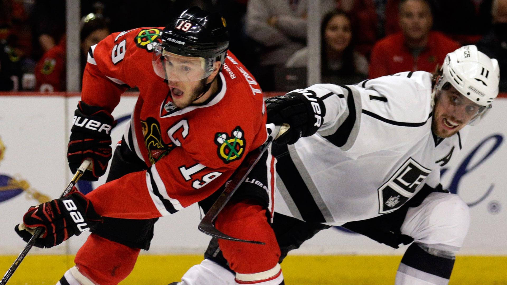 Anze Kopitar In Action During A Game Against The Chicago Blackhawks.