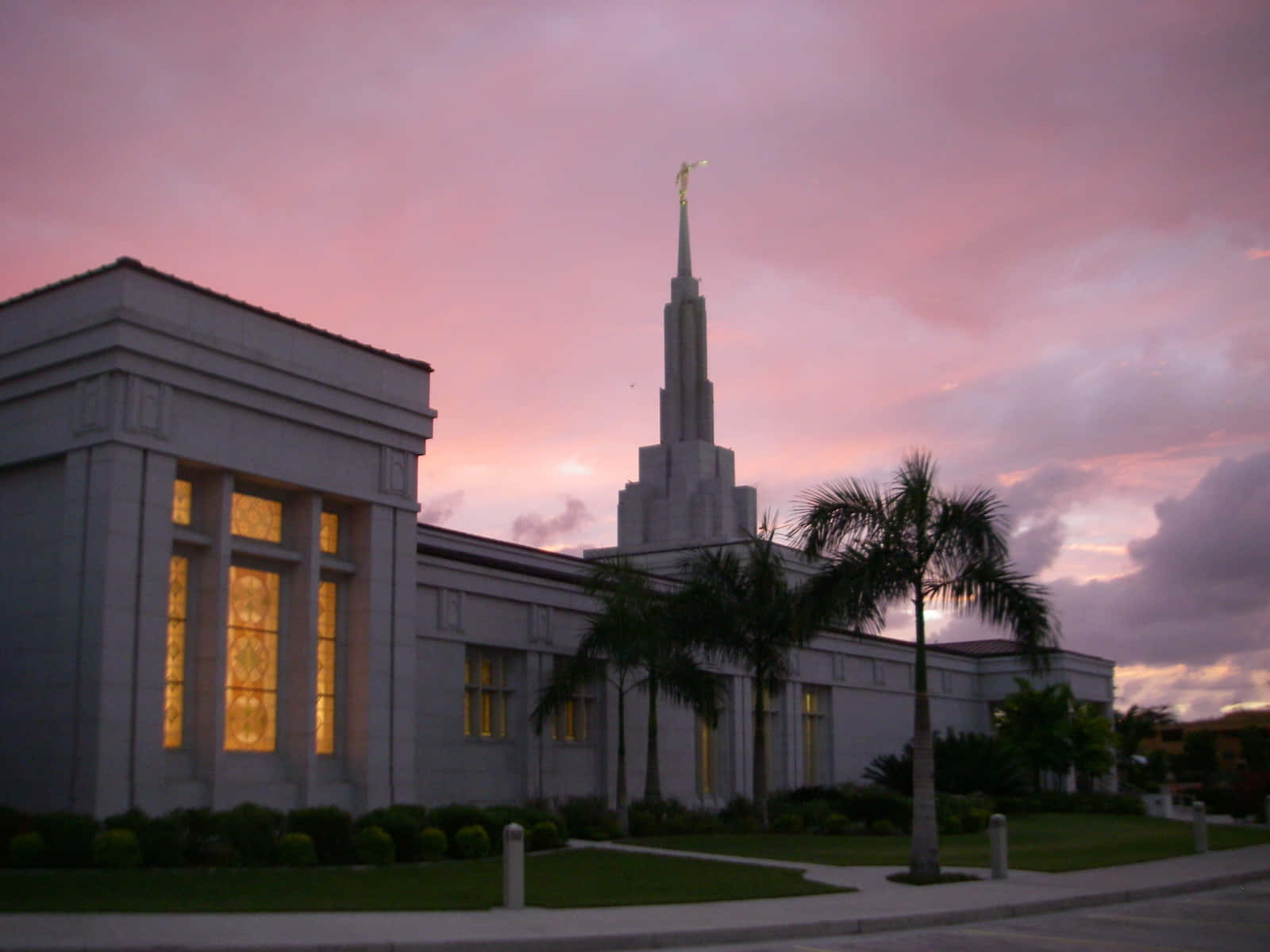 Apia Samoa Temple At Night Background