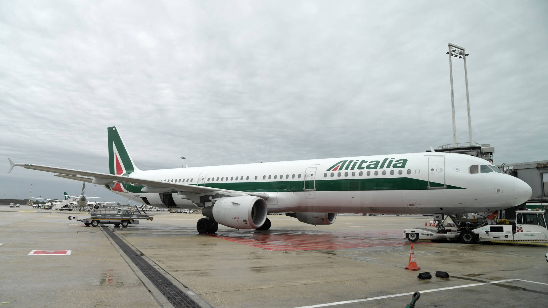 Apron Alitalia Background