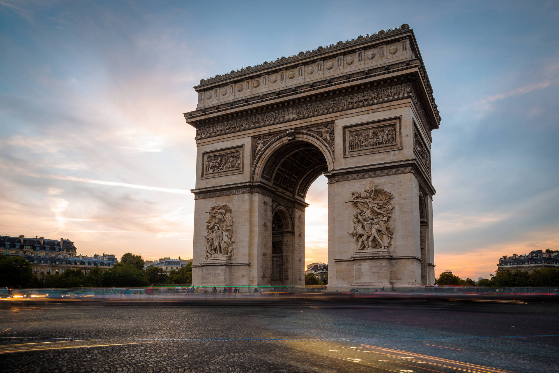 Arc De Triomphe Clear Sky Background