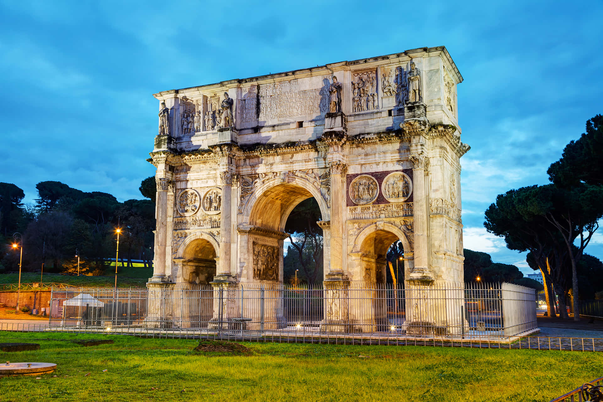 Arch Of Constantine In The Evening Background