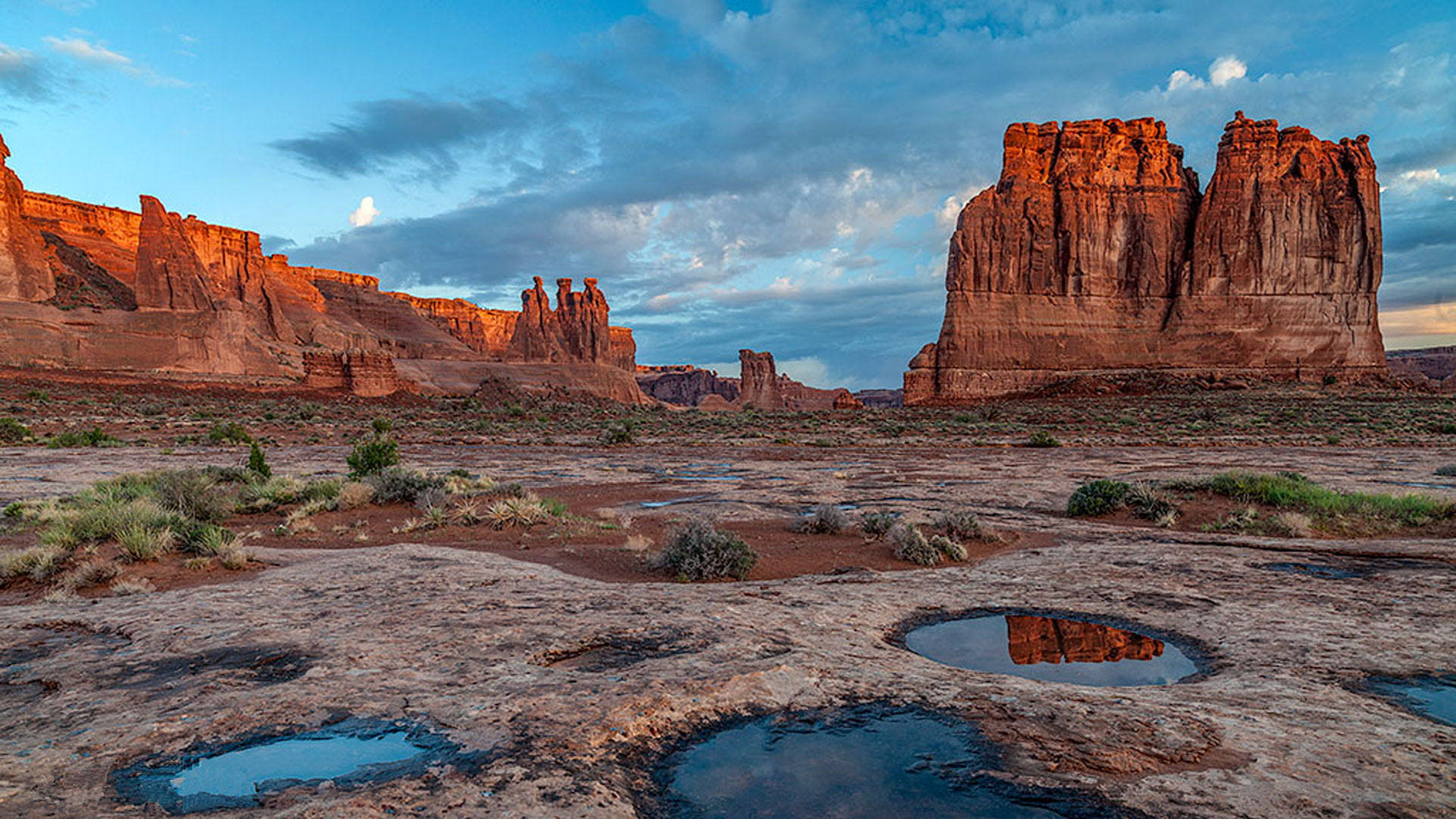 Arches National Park Grounds Background