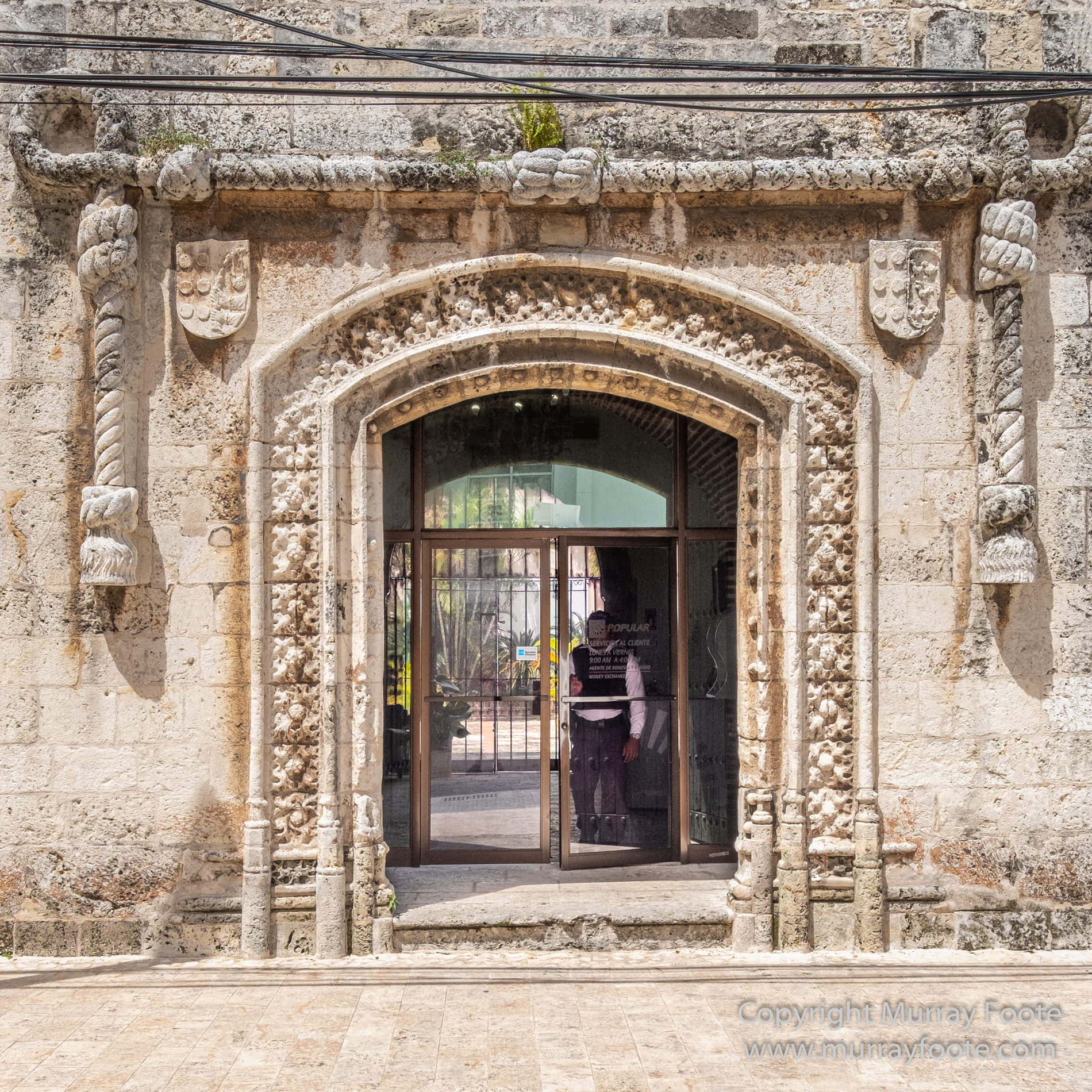 Architecture Of The Alcazar De Colon Mobile Background
