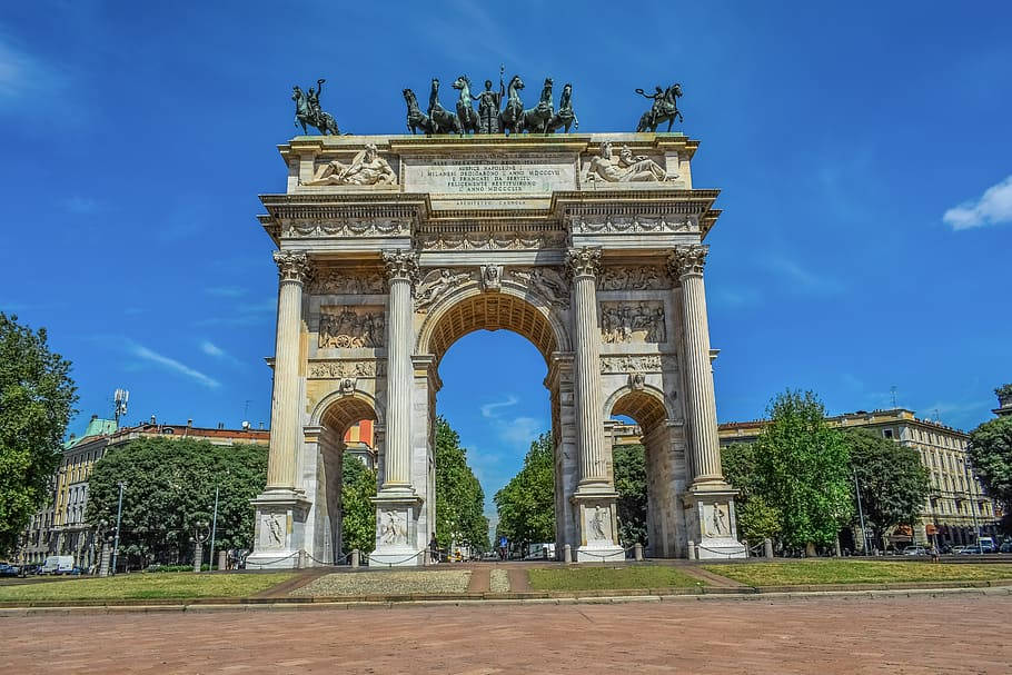 Arco Della Pace In Milan Background