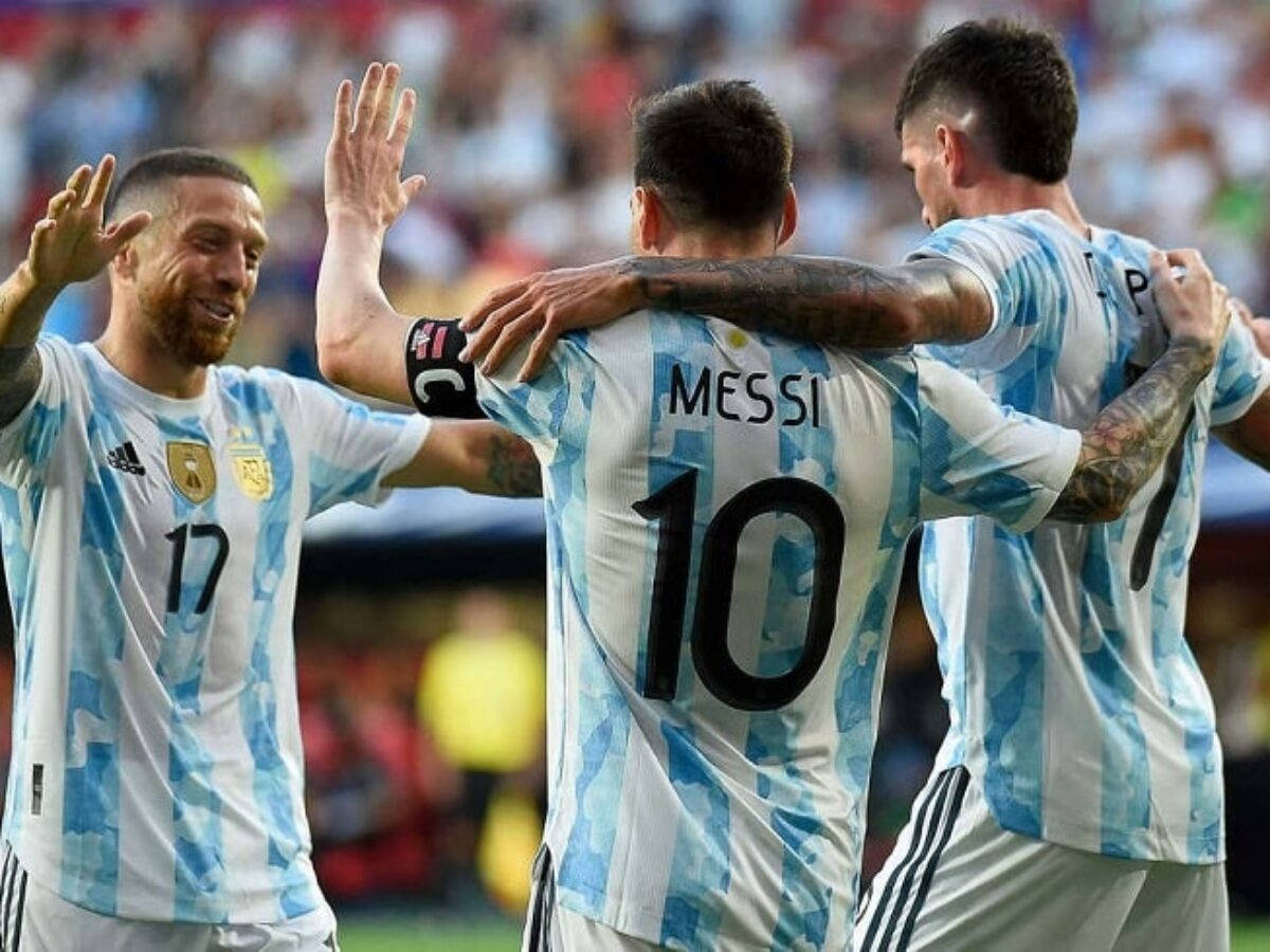 Argentina National Football Team Lionel Messi And Teammates Background