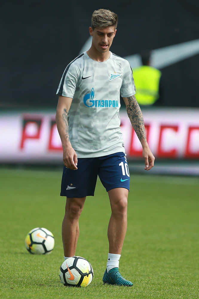 Argentinian Football Emiliano Rigoni Background