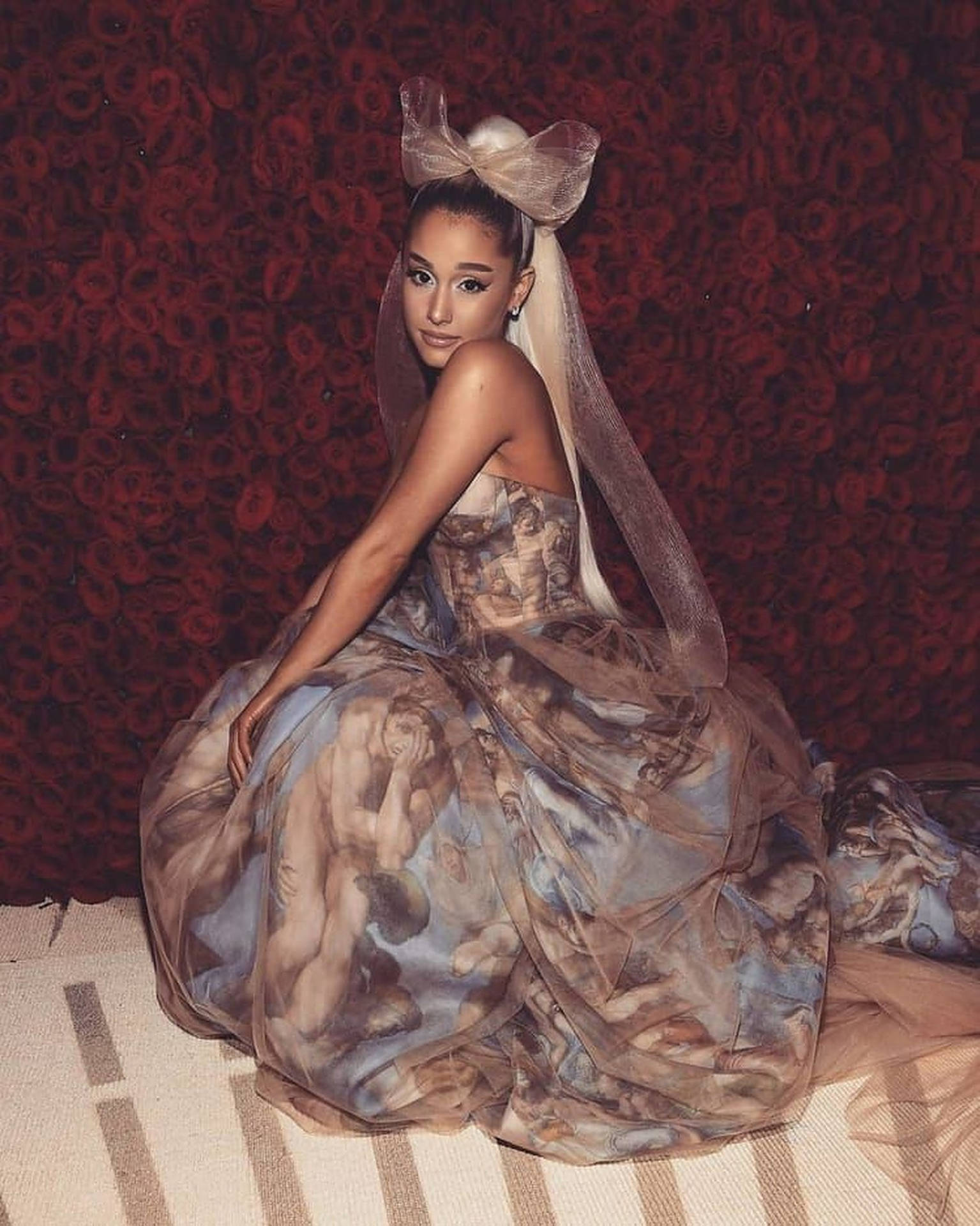 Ariana Grande At The Met Gala 2018 Background