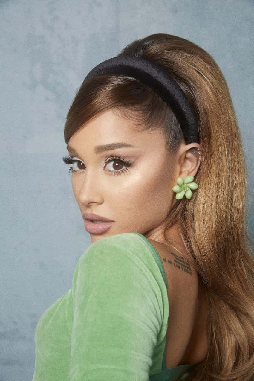 Ariana Grande Green Top Headband